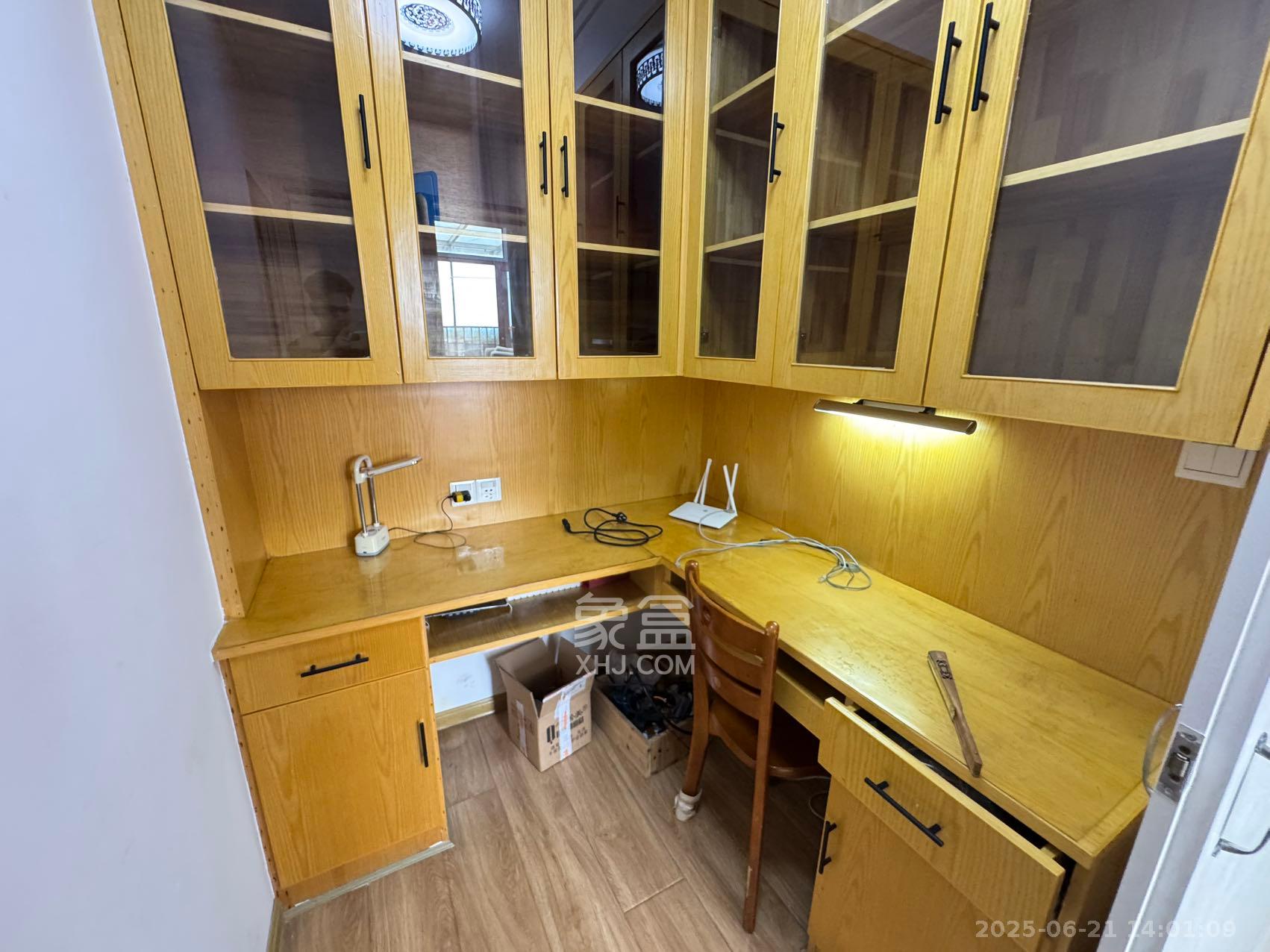 怡海星城 3室1厅2卫 1900.0元/月 怡海星城 3室1厅2卫 1900.0元/月室内图