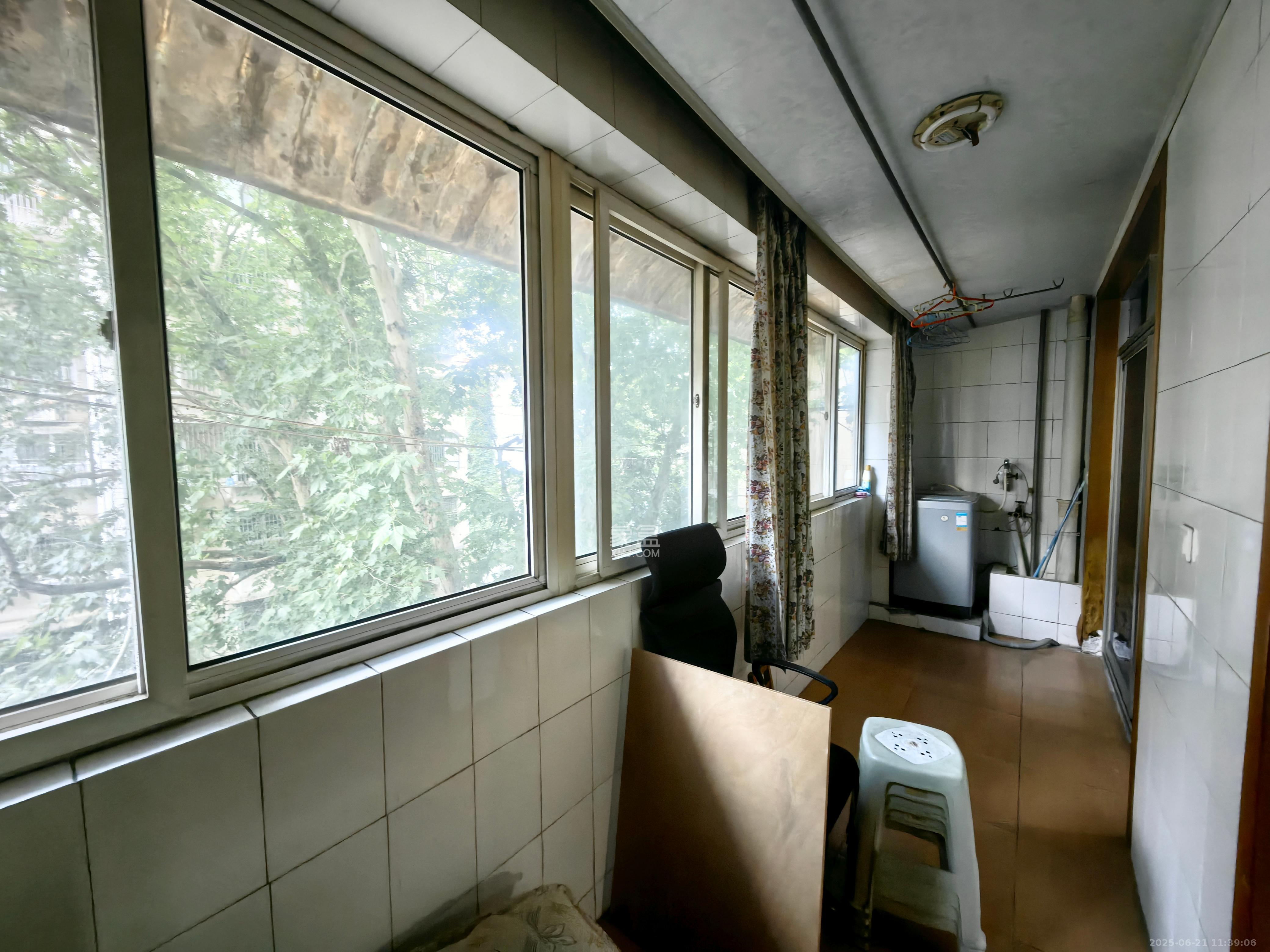湖开小区（湖南开关厂宿舍）/南大桥社区  2室2厅1卫   1300.00元/月室内图