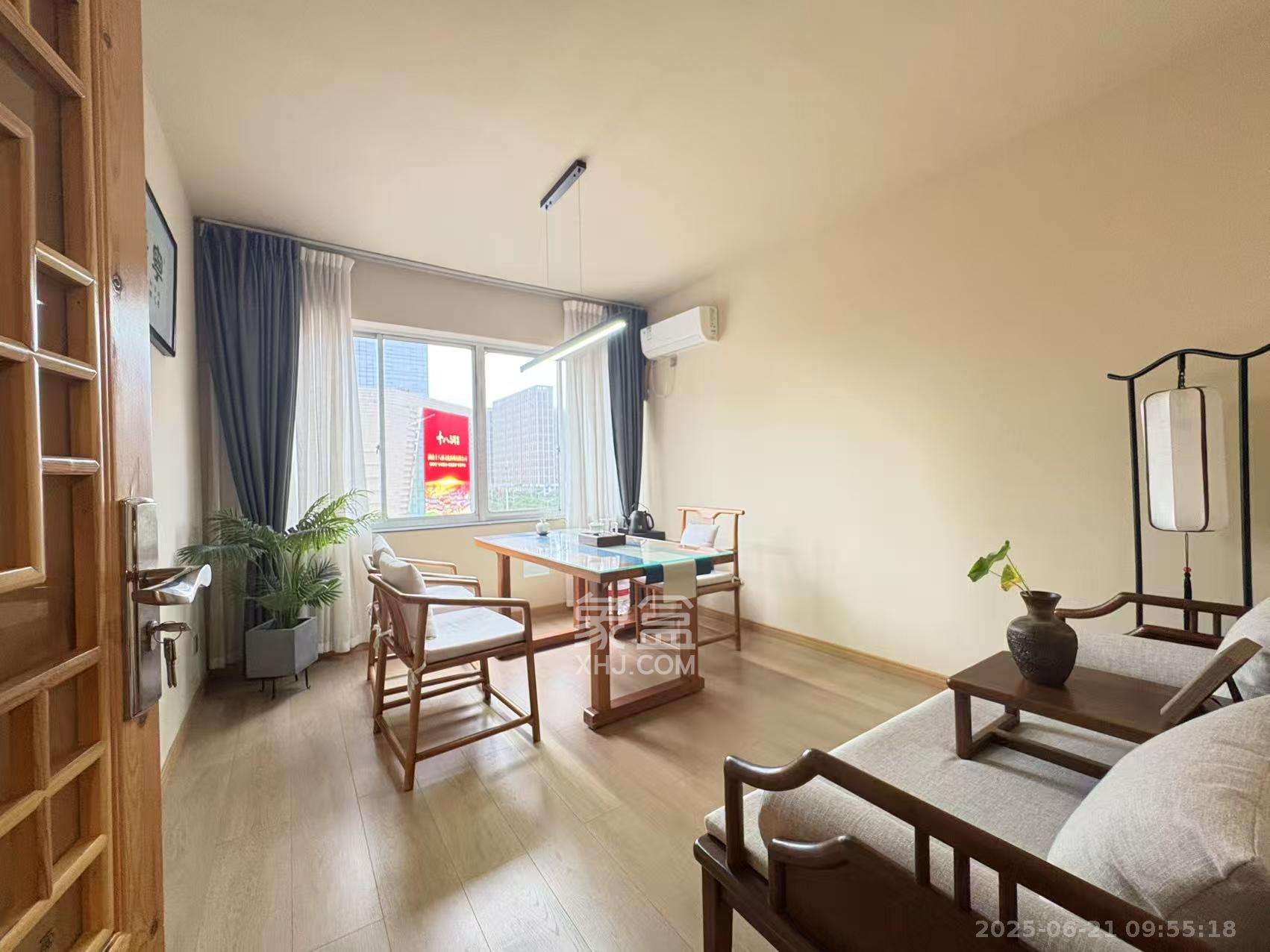 时代帝景  4室2厅1卫   4300.00元/月室内图