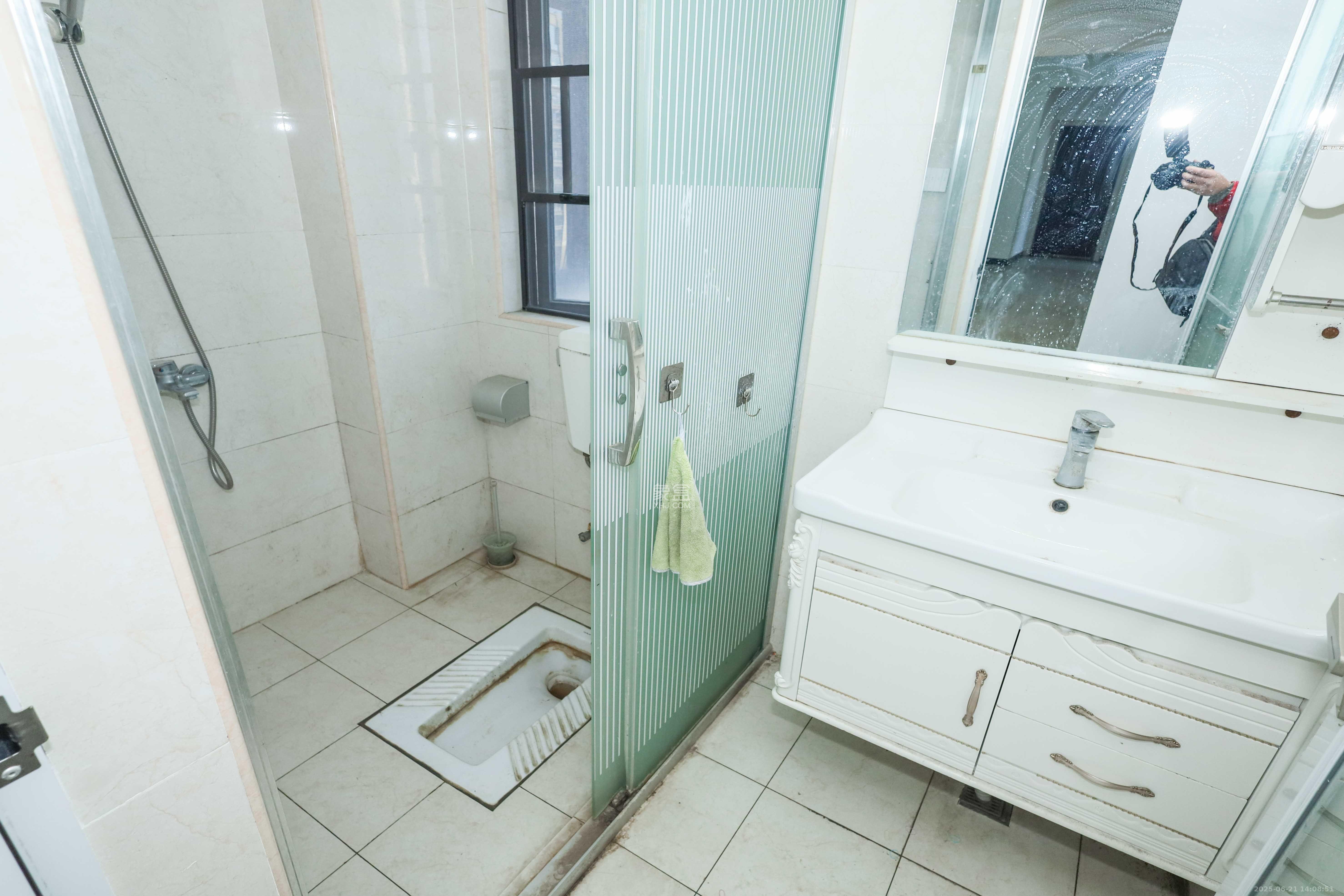 中国铁建梅溪青秀二期  4室2厅2卫    3200.0元/月室内图