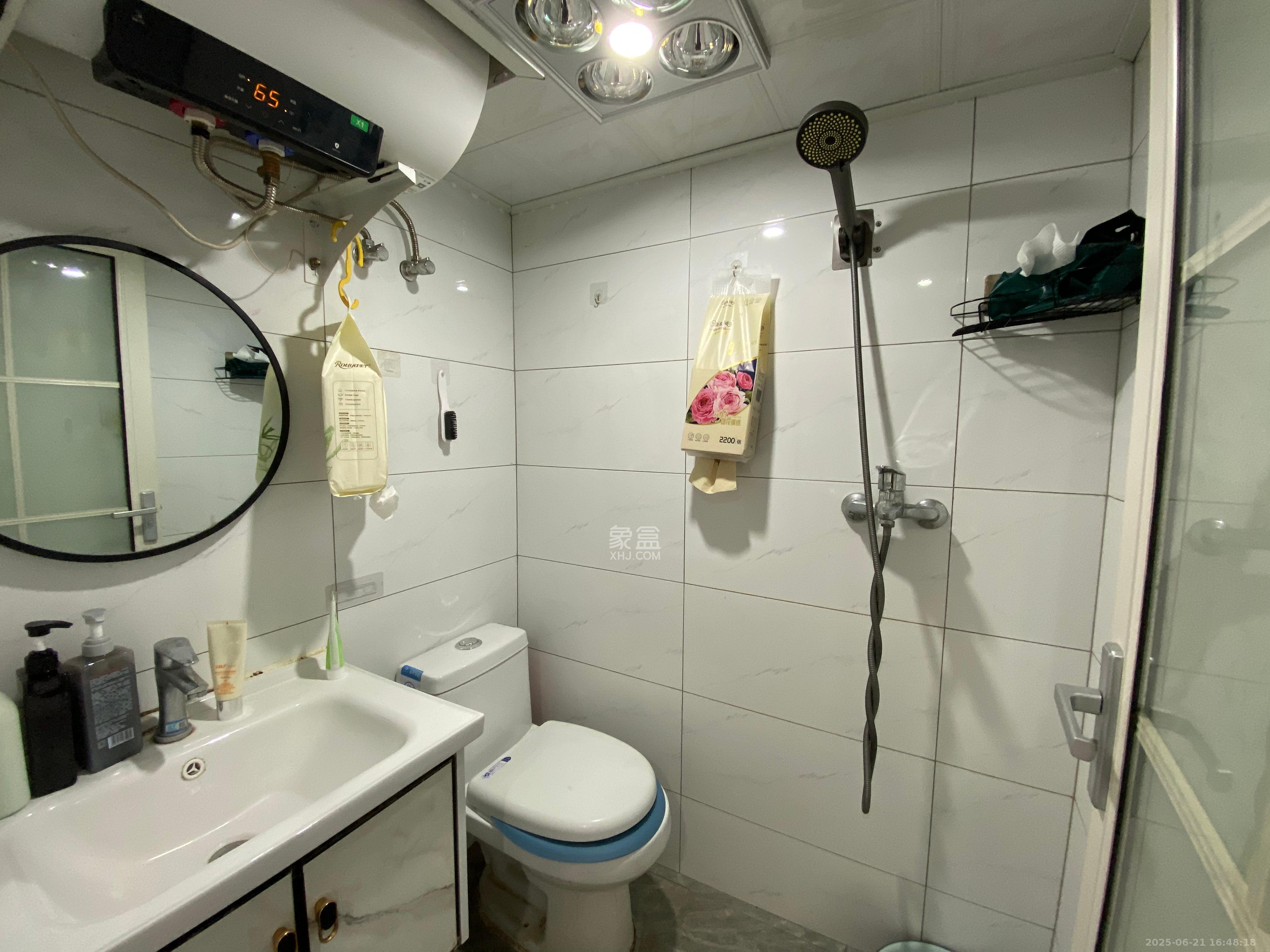 金地铂悦 1室1厅1卫 1600.0元/月 金地铂悦 1室1厅1卫 1600.0元/月室内图