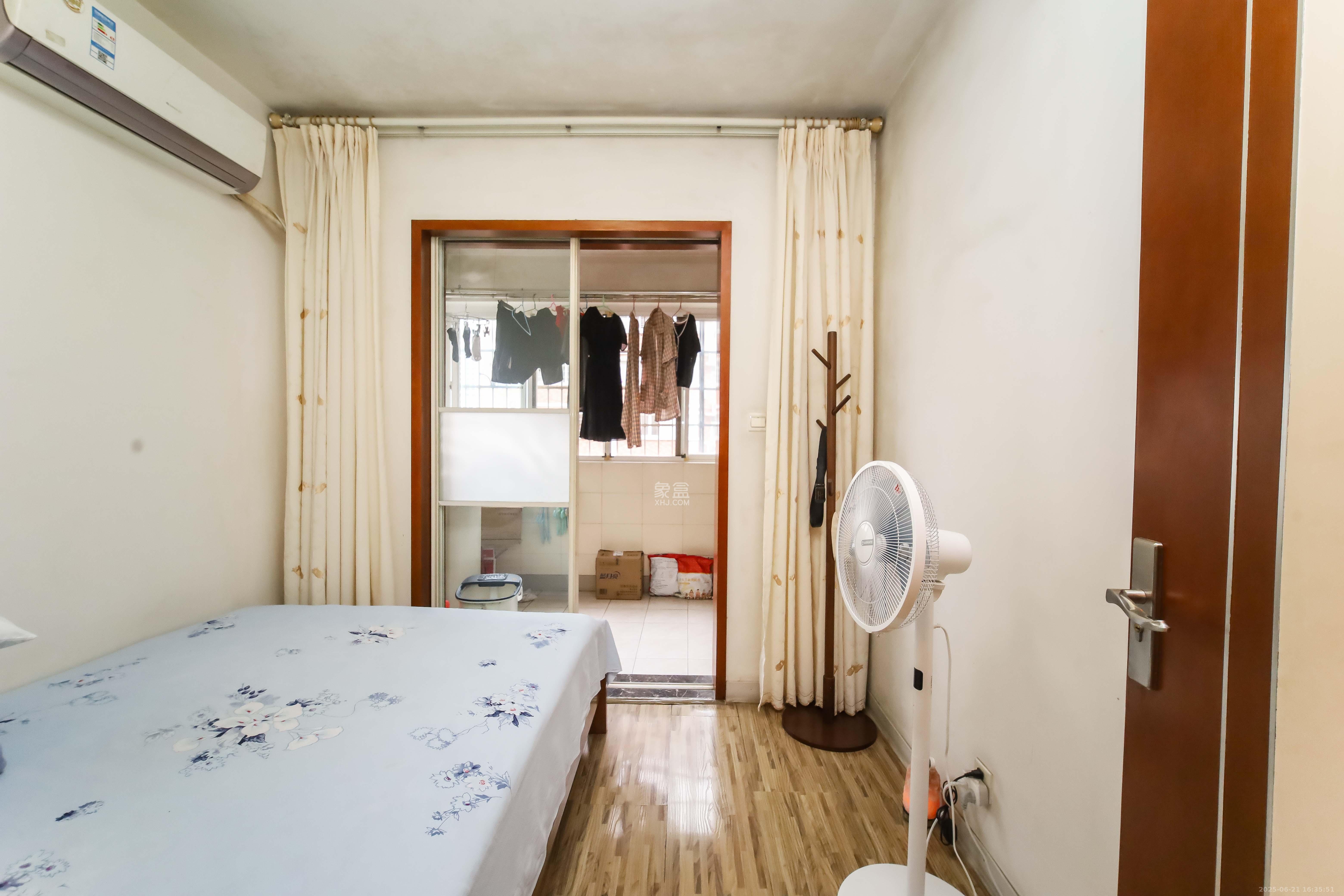 嘉盛逸林园（新合村综合楼）  3室2厅2卫    102.0万卧室