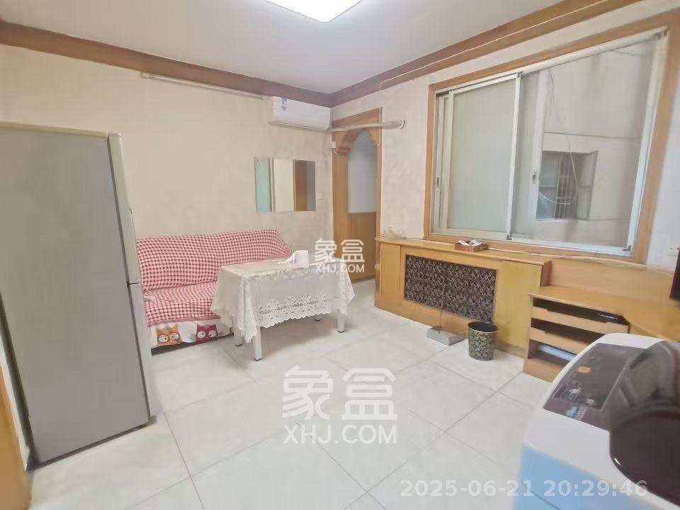 省政府五所 2室1厅1卫 2800.0元/月 省政府五所 2室1厅1卫 2800.0元/月室内图