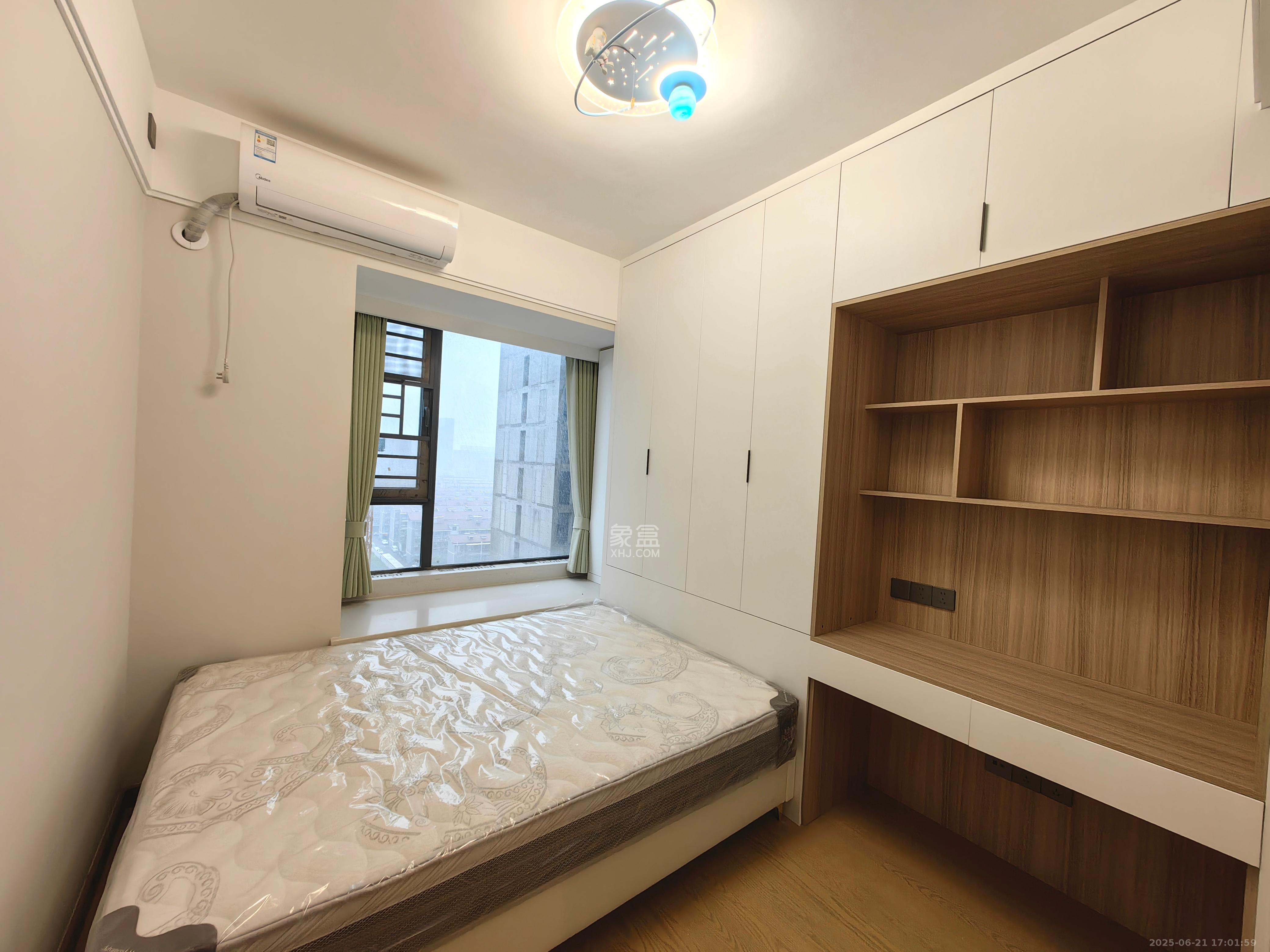 爱家当代境  4室2厅2卫   3600.00元/月室内图