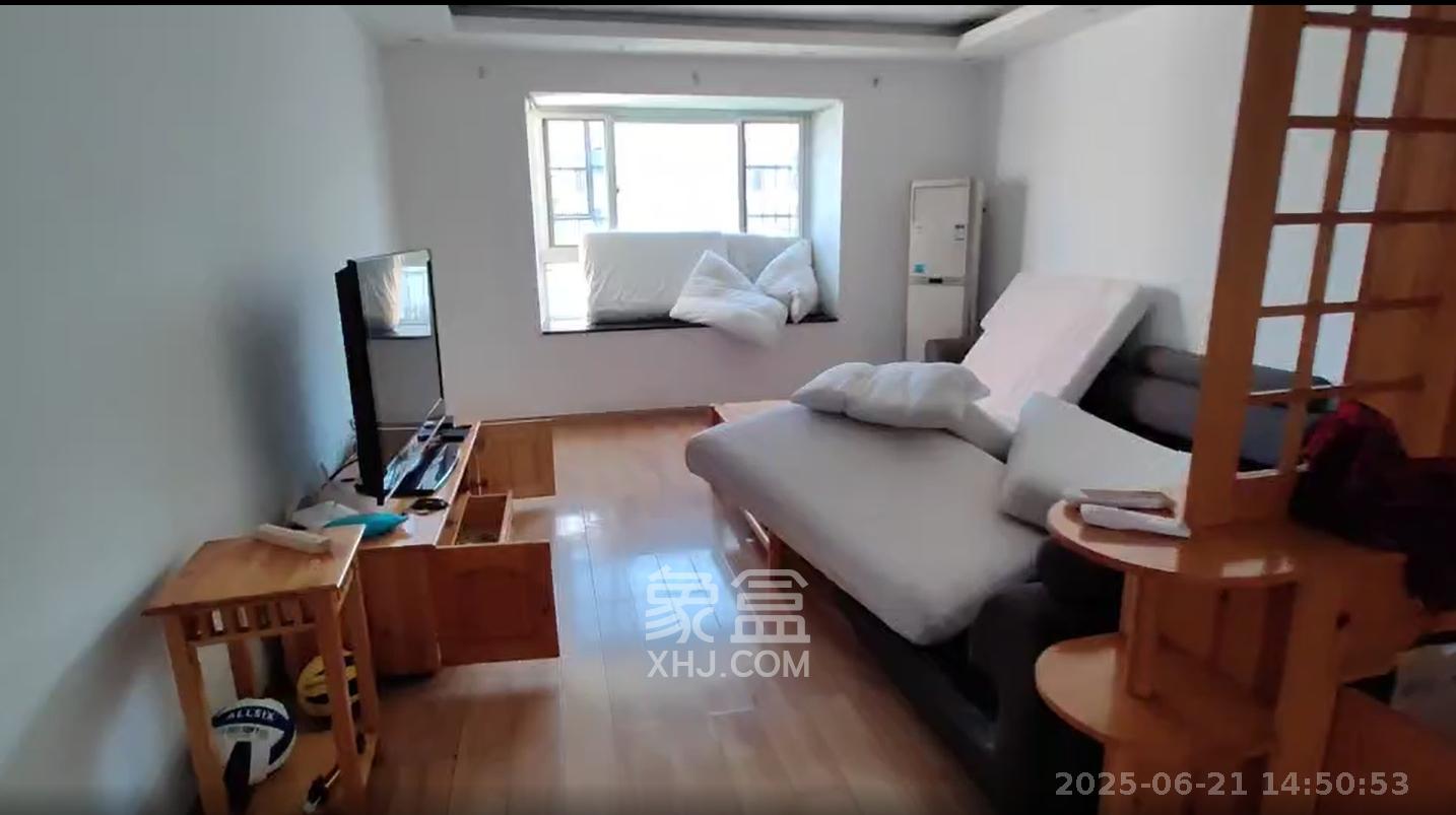 嘉盛华庭(一期、二期、三期) 3室2厅2卫 2800.0元/月 嘉盛华庭(一期、二期、三期) 3室2厅2卫 2800.0元/月室内图