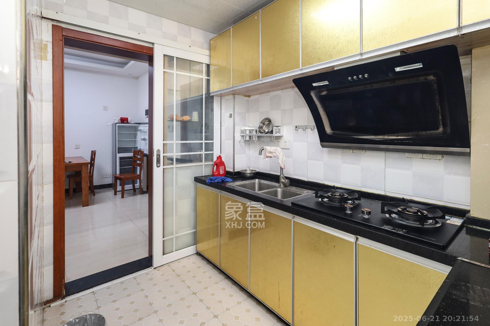 水木华麓 2室2厅1卫 58.0万 水木华麓 2室2厅1卫 58.0万厨房