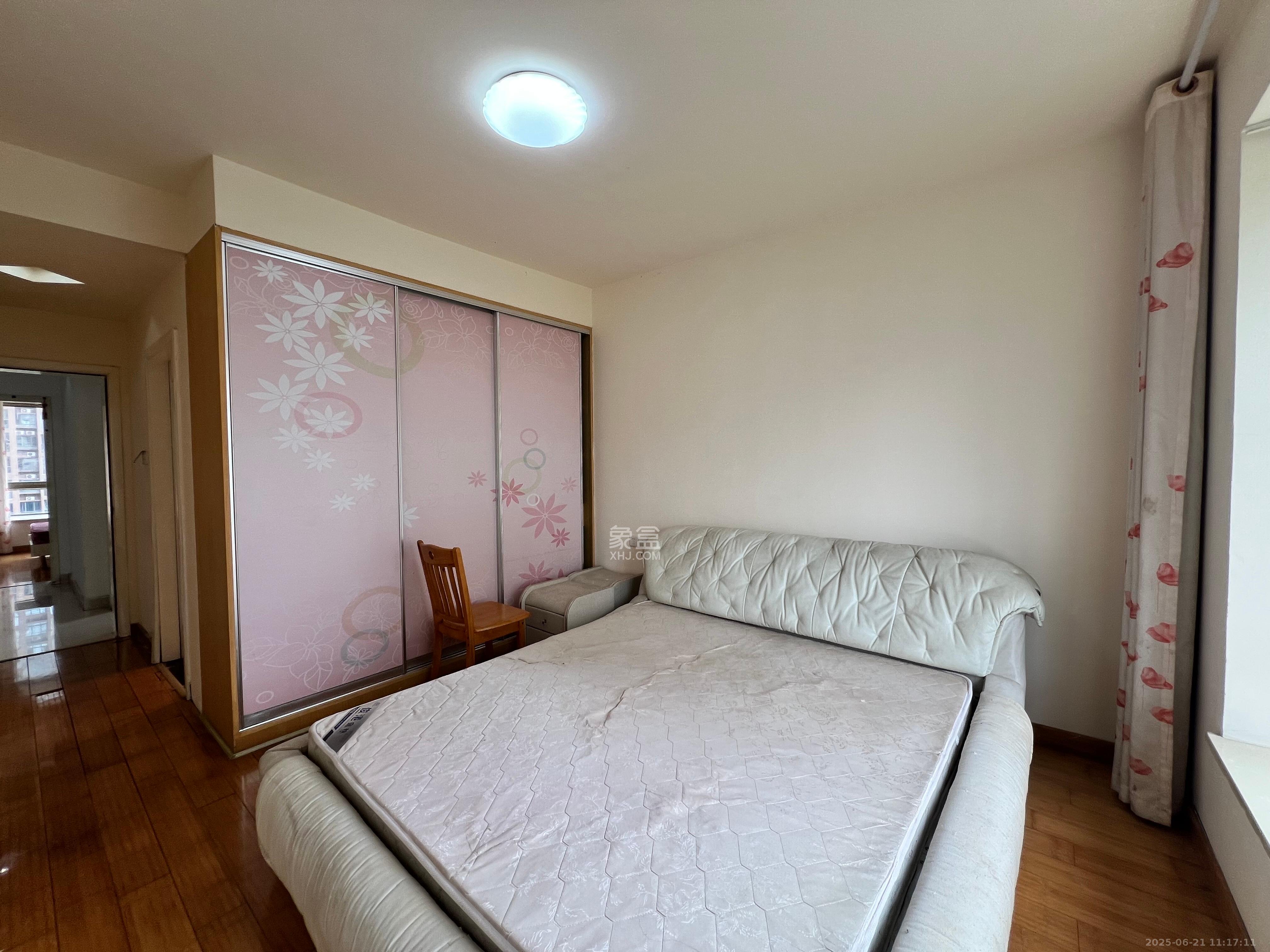 富兴嘉城(富兴汇中央) 3室2厅2卫 2500.0元/月 富兴嘉城(富兴汇中央) 3室2厅2卫 2500.0元/月室内图