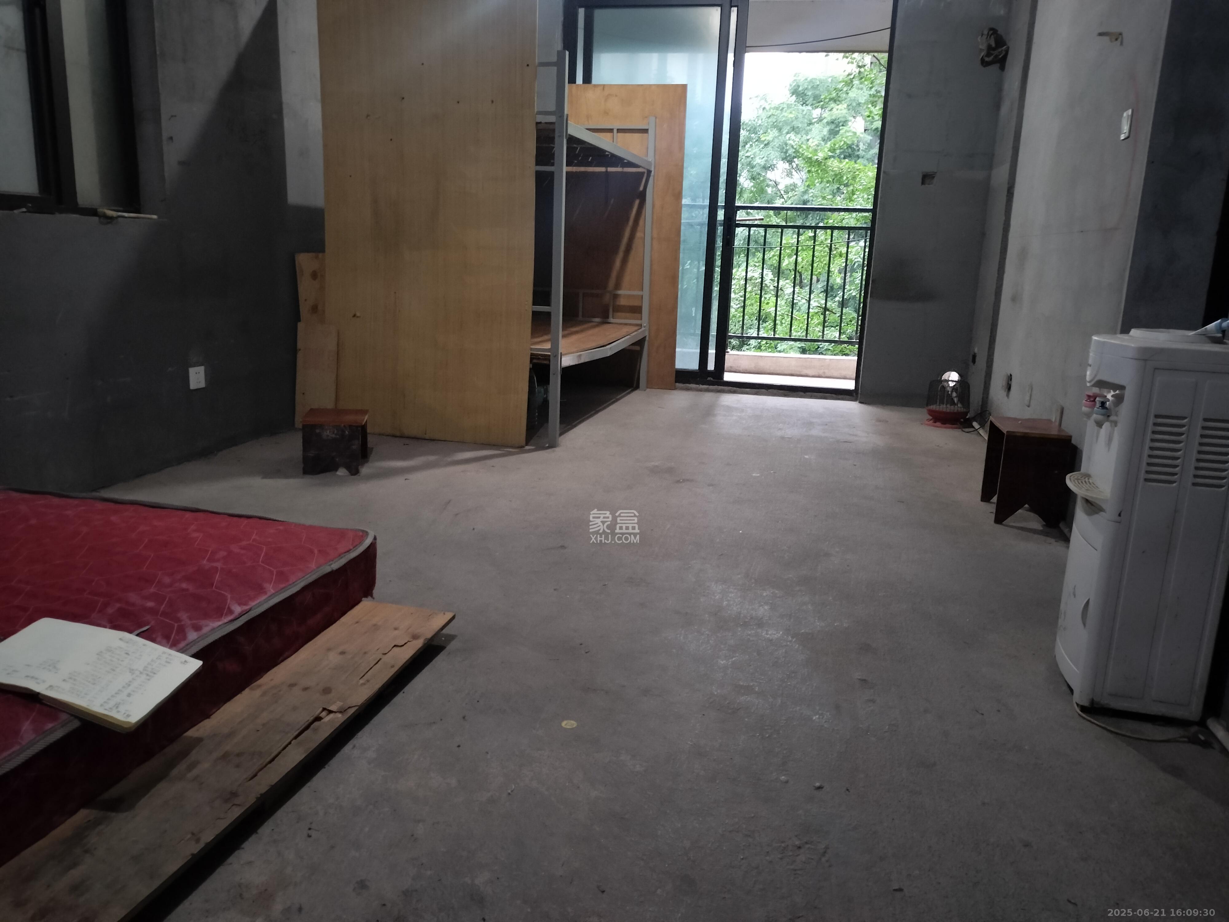 中国铁建梅溪青秀二期  3室2厅2卫    1600.0元/月室内图