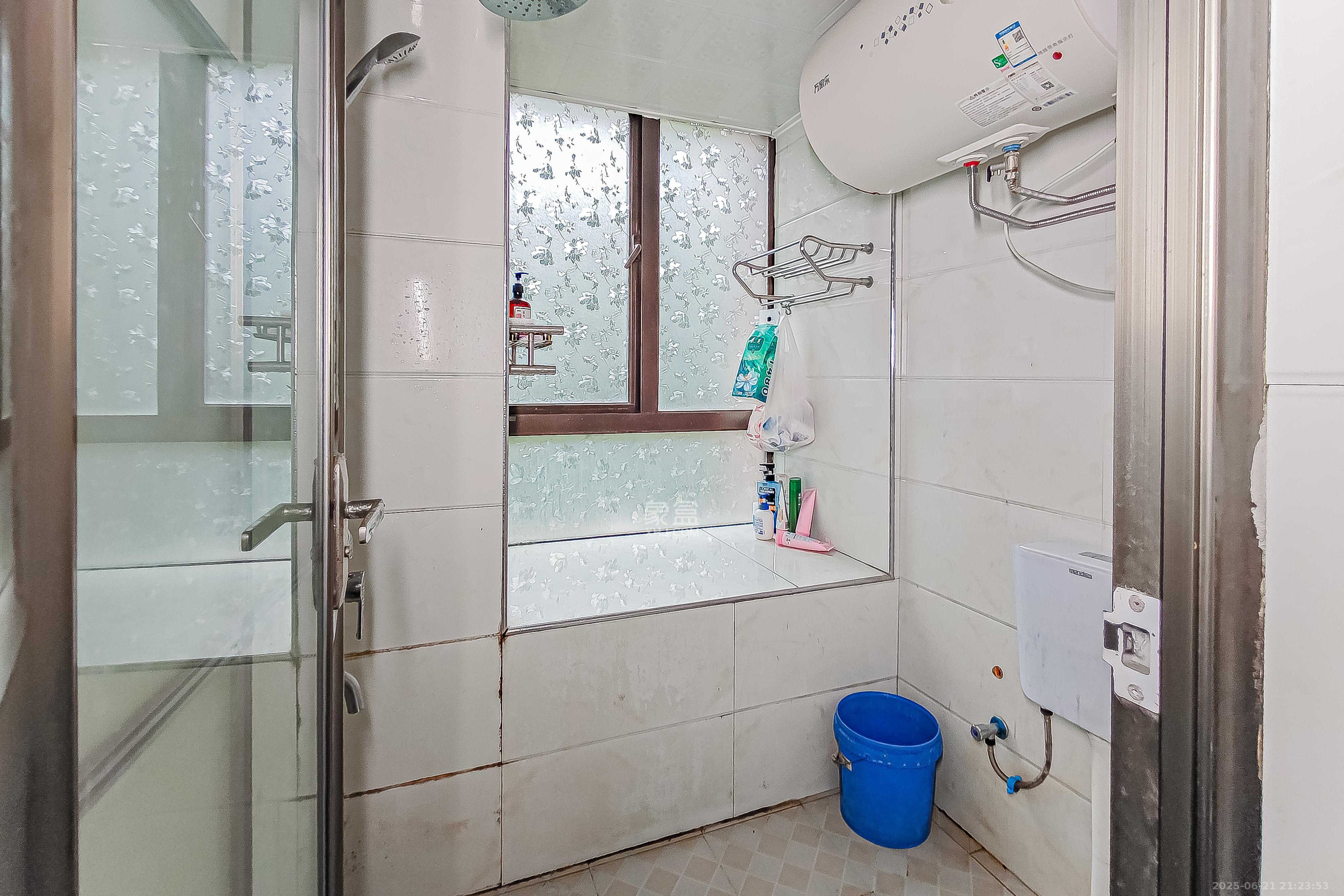 华润凤凰城三期 5室2厅3卫 129.8万 华润凤凰城三期 5室2厅3卫 129.8万卫生间