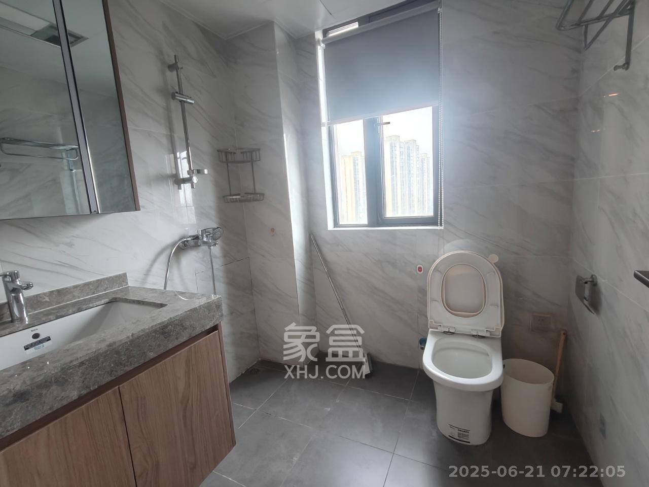 梦想新天地  5室2厅2卫   3200.00元/月室内图
