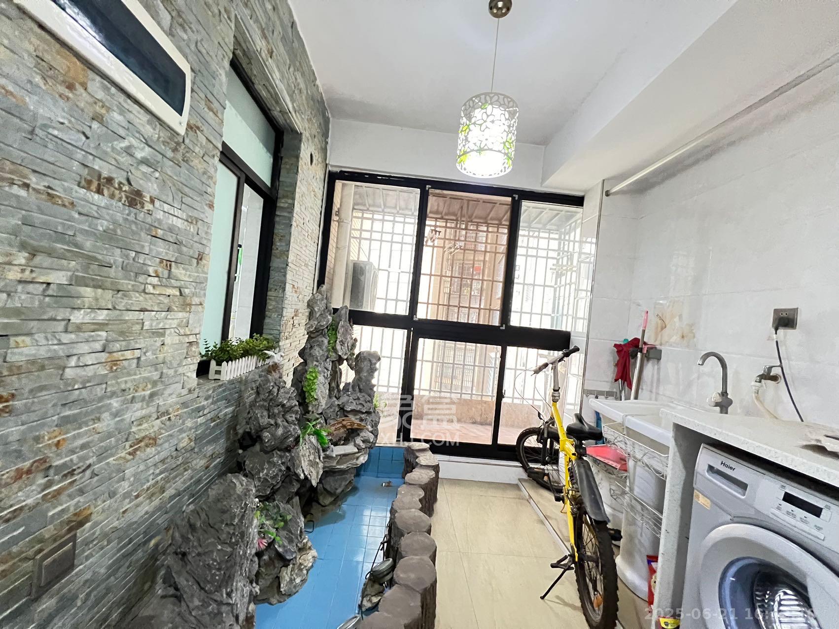 骏景豪庭  3室2厅2卫   1600.00元/月室内图
