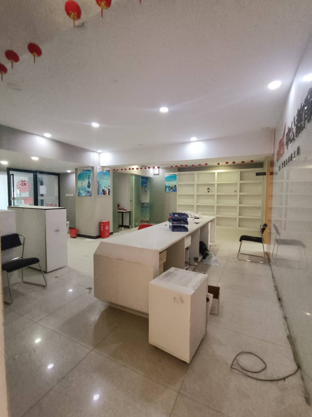 黄金大厦 3室2厅1卫 4200.0元/月 黄金大厦 3室2厅1卫 4200.0元/月室内图