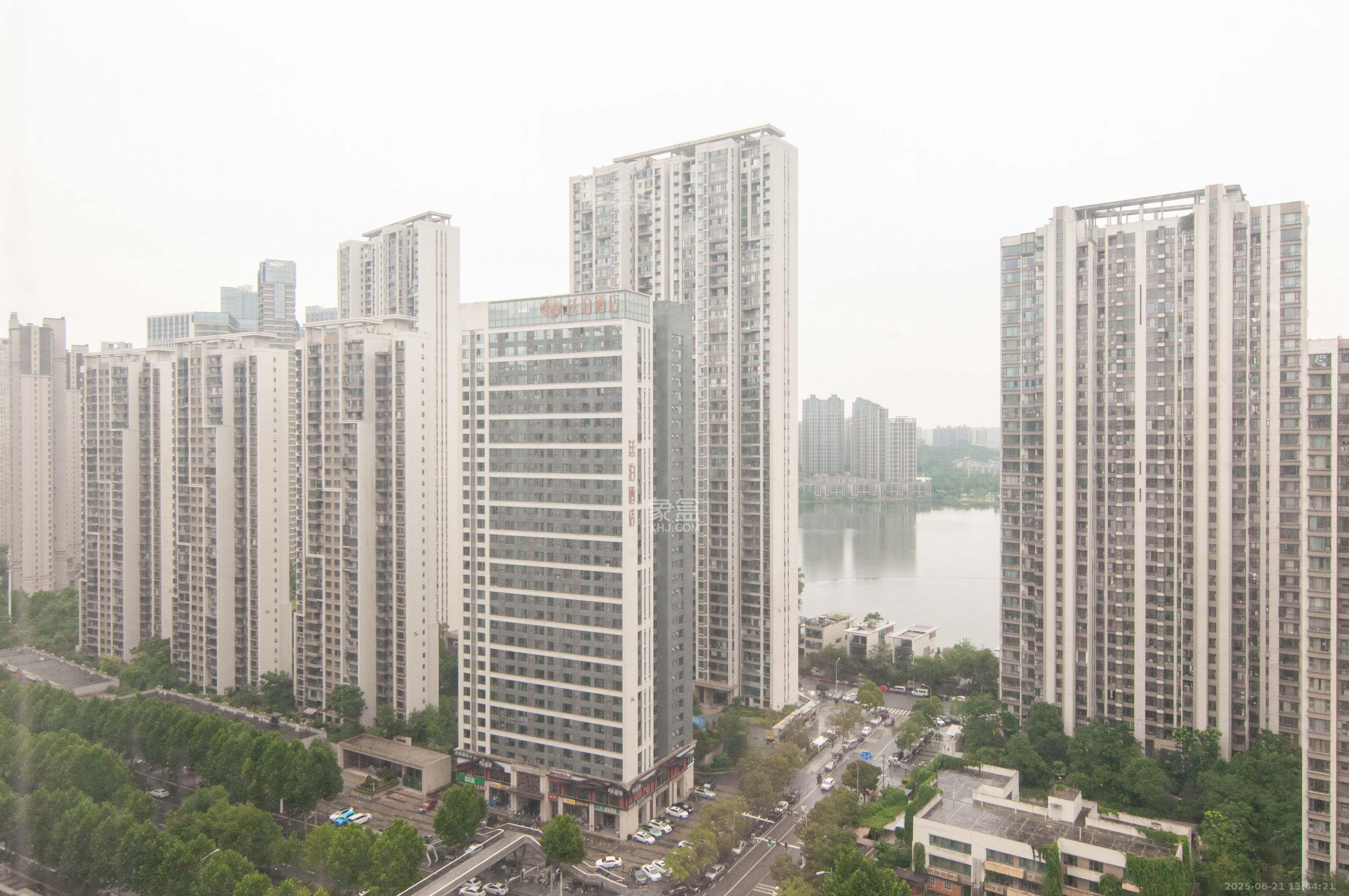 佳兆业云顶梅溪湖（佳兆业梅溪荟）  4室2厅2卫   209.00万其他