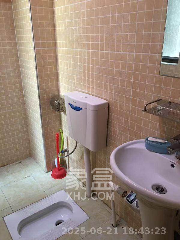 旭辉藏郡（藏郡、旭湘华府)  4室2厅2卫   3500.00元/月室内图