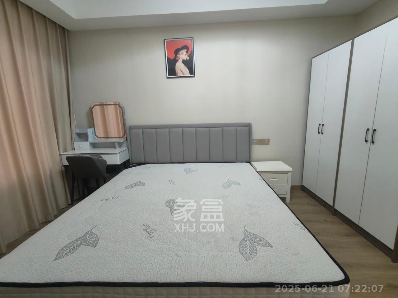 梦想新天地  5室2厅2卫   3200.00元/月室内图