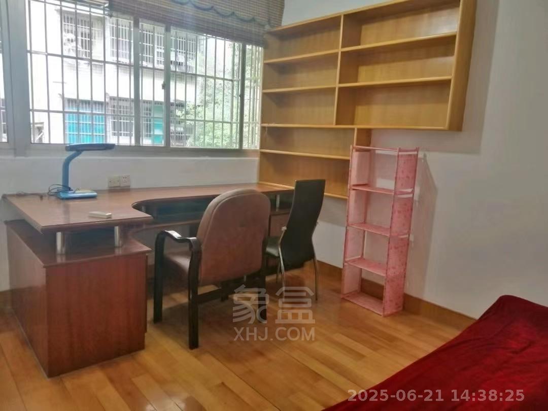 邮政二村 3室2厅1卫 1100.0元/月 邮政二村 3室2厅1卫 1100.0元/月室内图