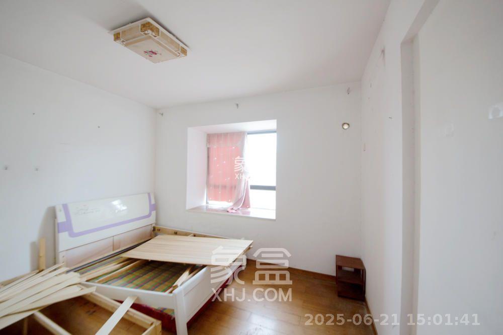 锦湘国际星城三期(锦绣苑) 2室1厅1卫 1500.0元/月 锦湘国际星城三期(锦绣苑) 2室1厅1卫 1500.0元/月室内图