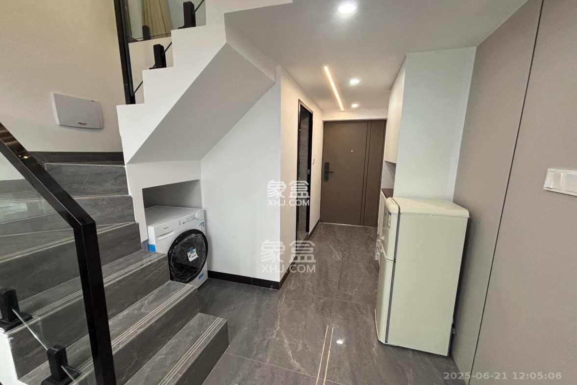 卓越伊景苑 1室0厅0卫 2500.0元/月 卓越伊景苑 1室0厅0卫 2500.0元/月室内图