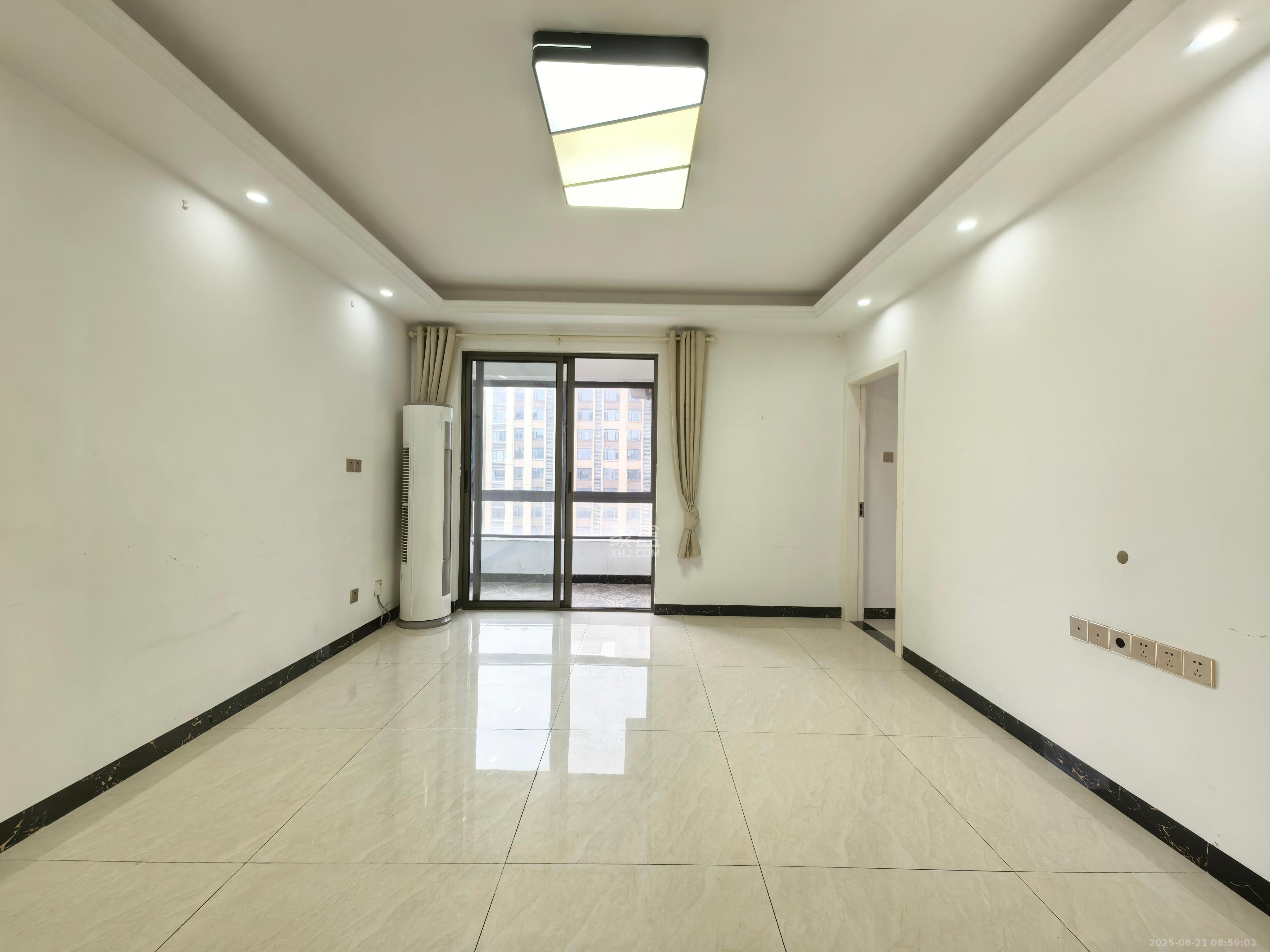 雨花公馆(紫苔名苑) 3室2厅1卫 2500.0元/月 雨花公馆(紫苔名苑) 3室2厅1卫 2500.0元/月室内图