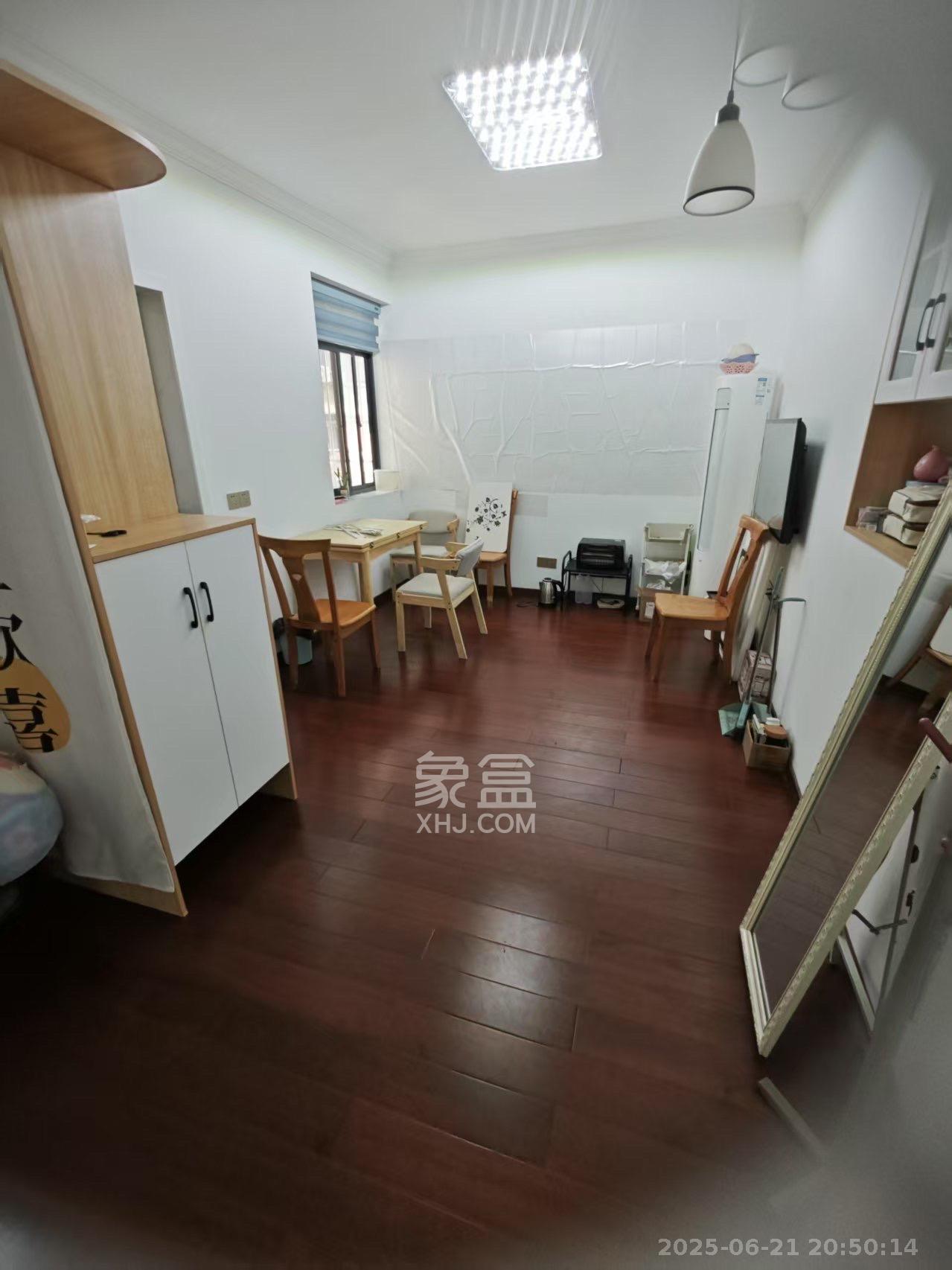 向东南社区  2室1厅1卫   1000.00元/月