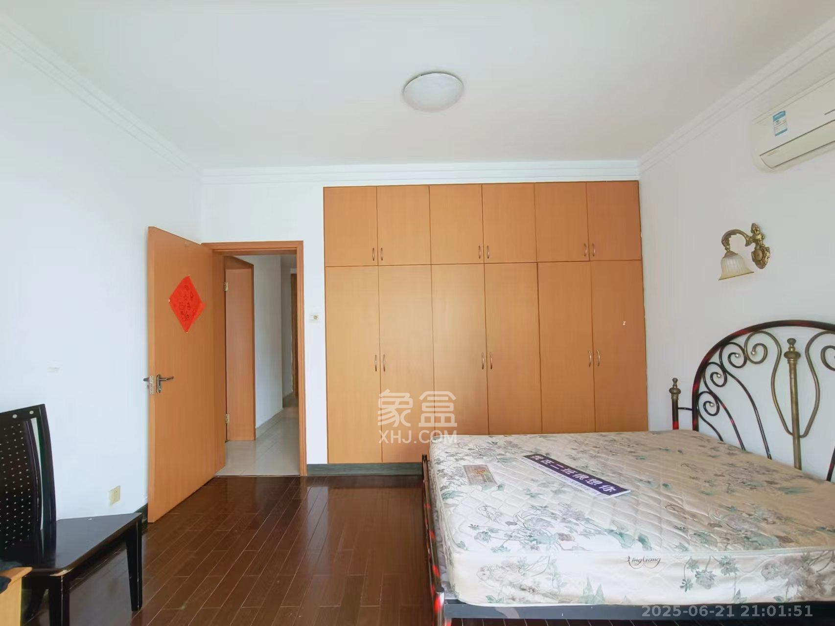 长勘小区 3室2厅2卫 2900.0元/月 长勘小区 3室2厅2卫 2900.0元/月室内图