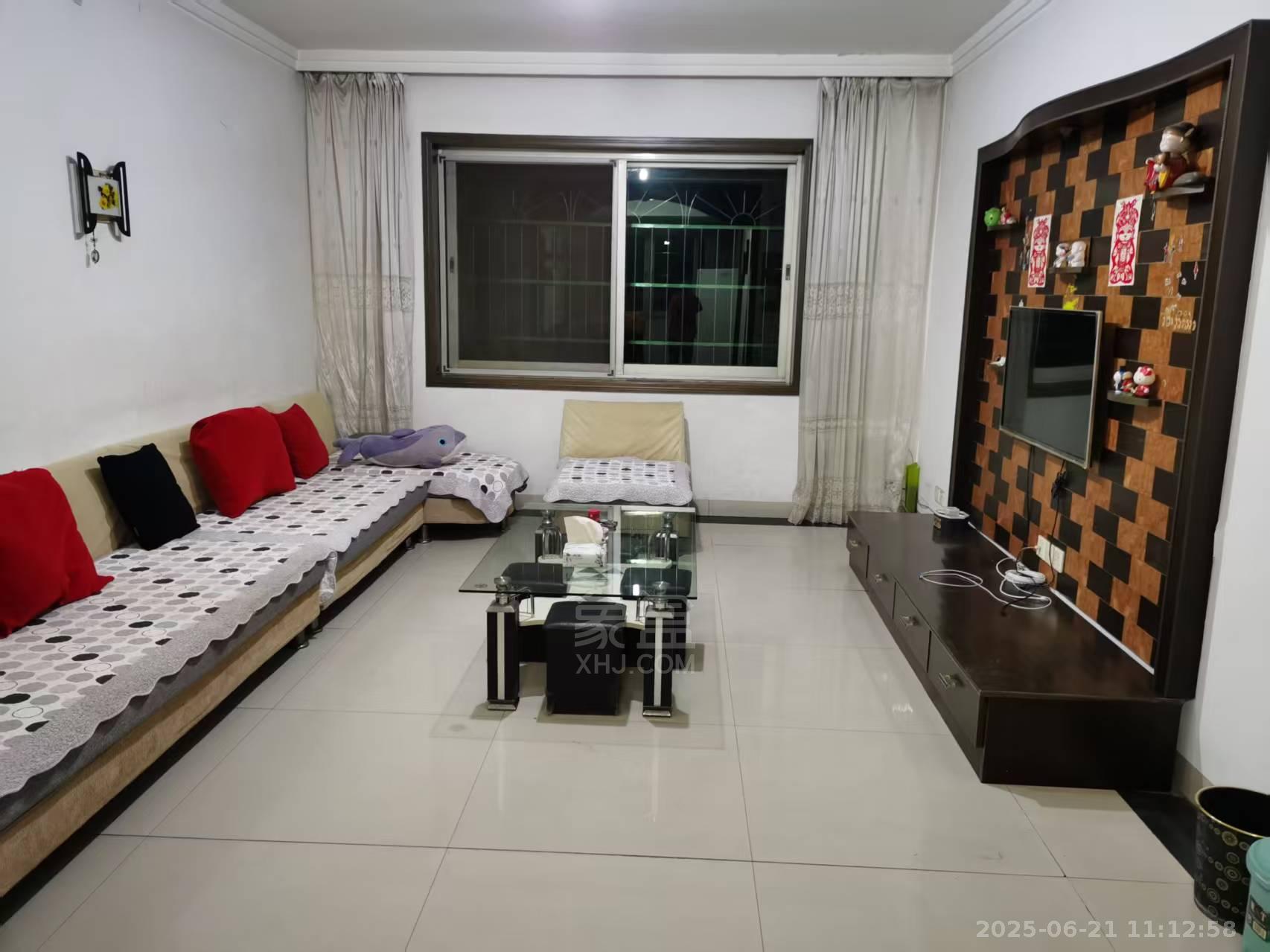 天元区武装部宿舍 3室2厅2卫 1500.0元/月 天元区武装部宿舍 3室2厅2卫 1500.0元/月室内图