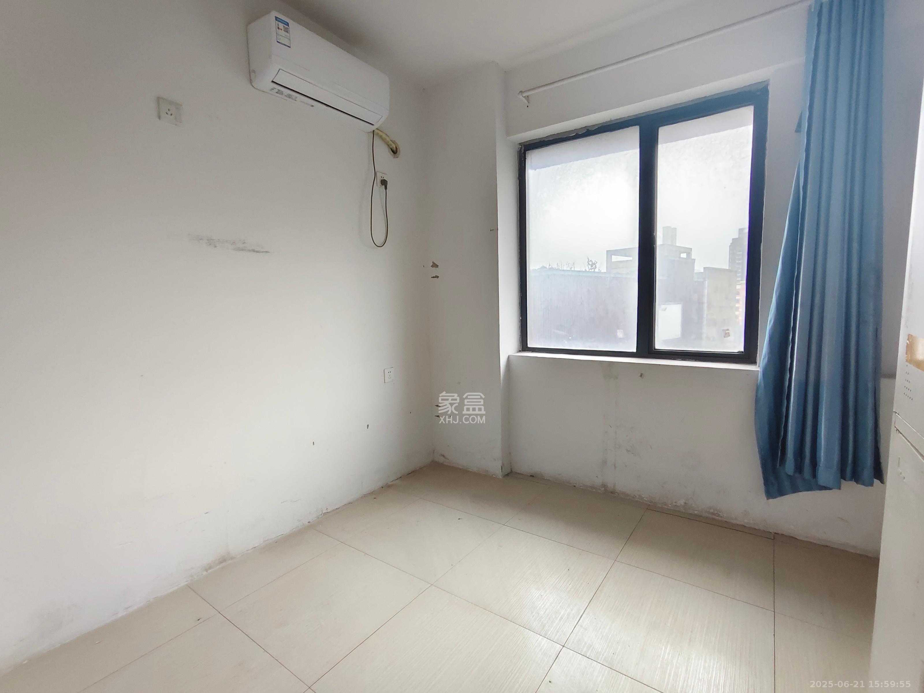 骑龙大街(骑龙苑) 4室2厅2卫 2000.0元/月 骑龙大街(骑龙苑) 4室2厅2卫 2000.0元/月室内图