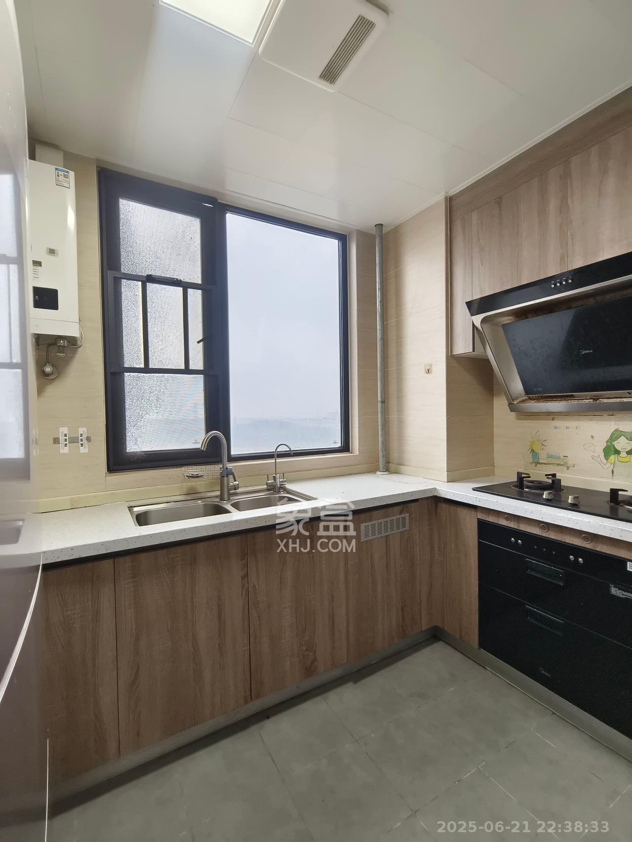 美的翰城 3室2厅2卫 2000.0元/月 美的翰城 3室2厅2卫 2000.0元/月室内图