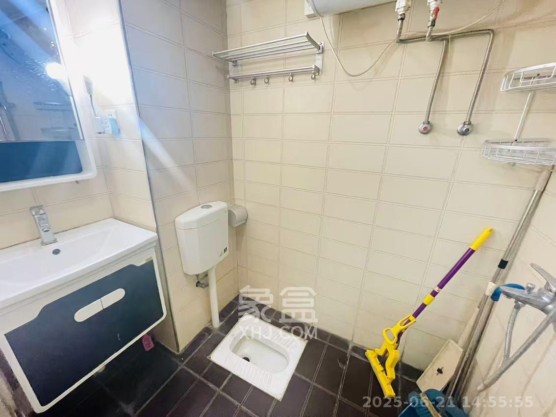 乾城(兴旺乾城) 1室1厅1卫 1300.0元/月 乾城(兴旺乾城) 1室1厅1卫 1300.0元/月室内图