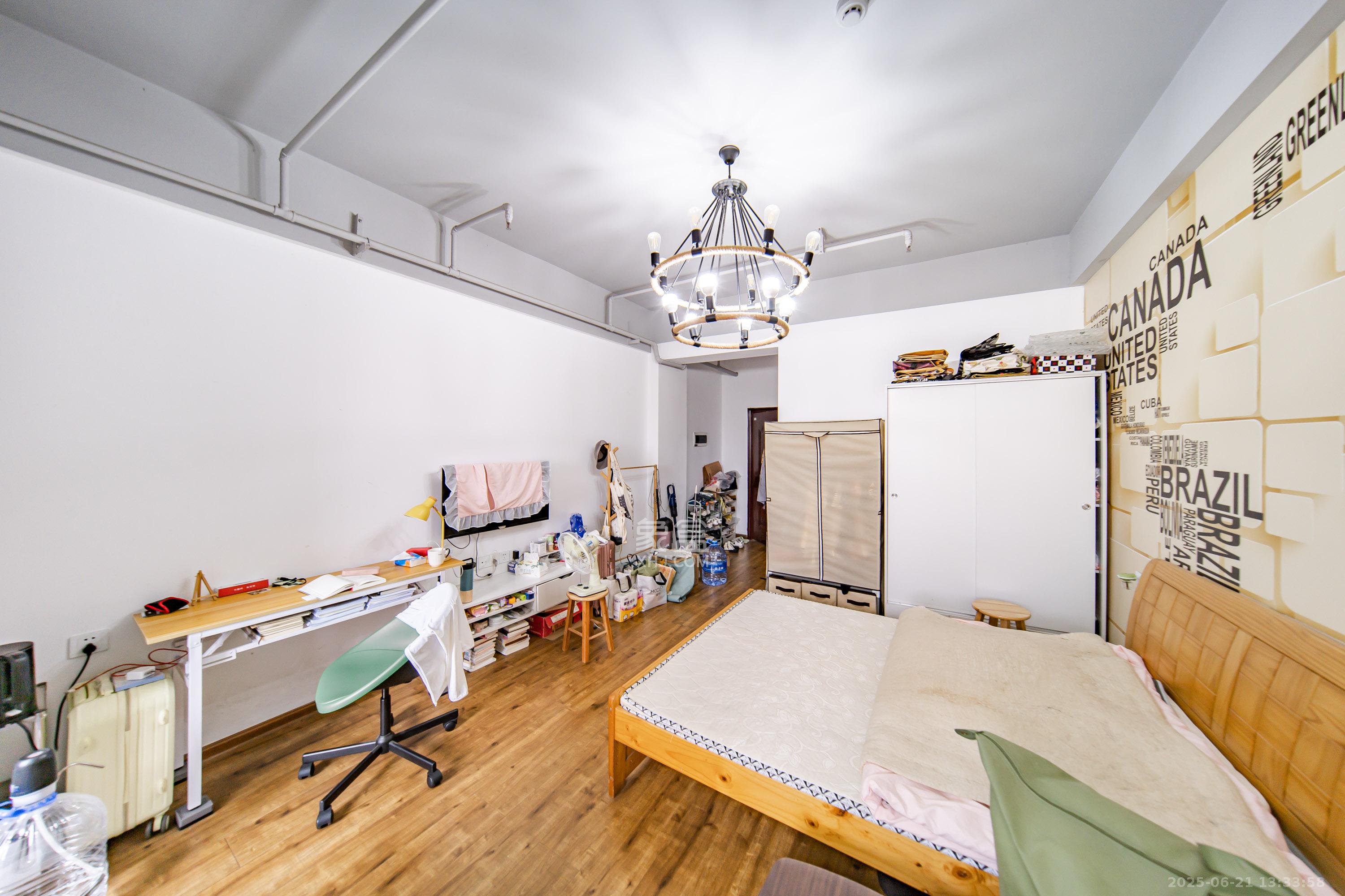 中南壹号院 1室1厅1卫 32.0万 中南壹号院 1室1厅1卫 32.0万卧室