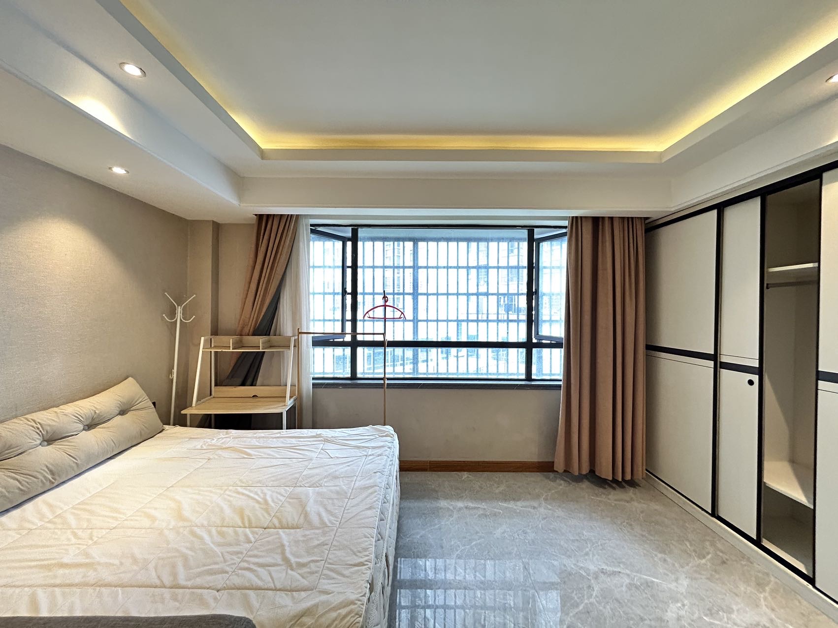 中商广场 1室1厅1卫 1500.0元/月 中商广场 1室1厅1卫 1500.0元/月室内图