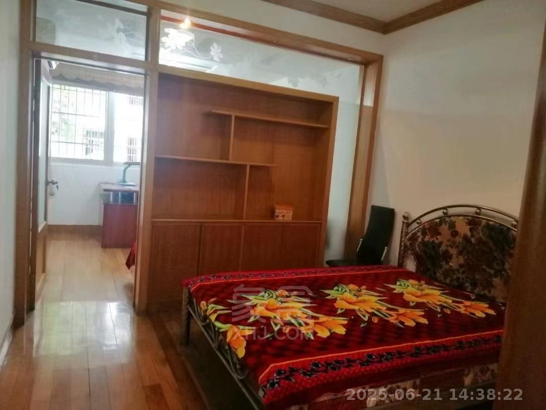 邮政二村  3室2厅1卫    1100.0元/月室内图