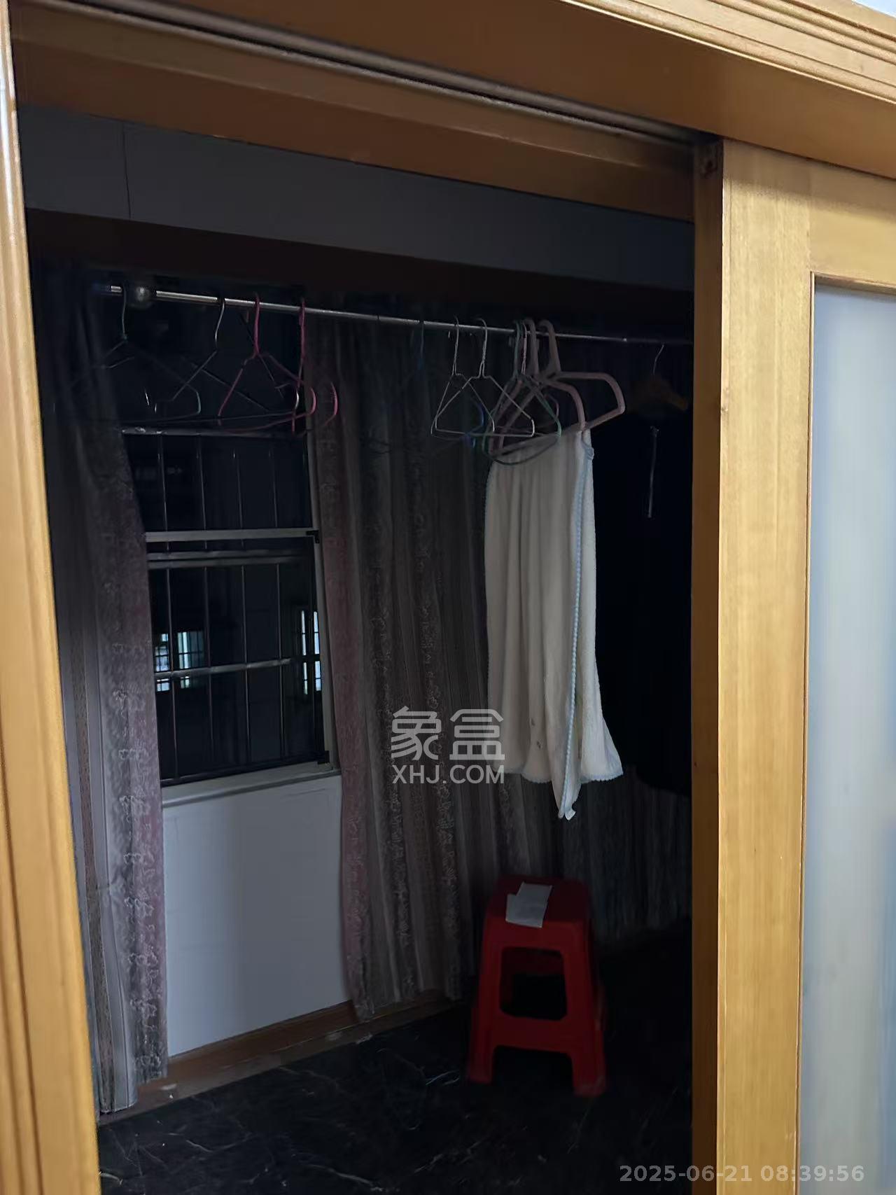 华天望族苑  1室0厅0卫   1550.00元/月室内图