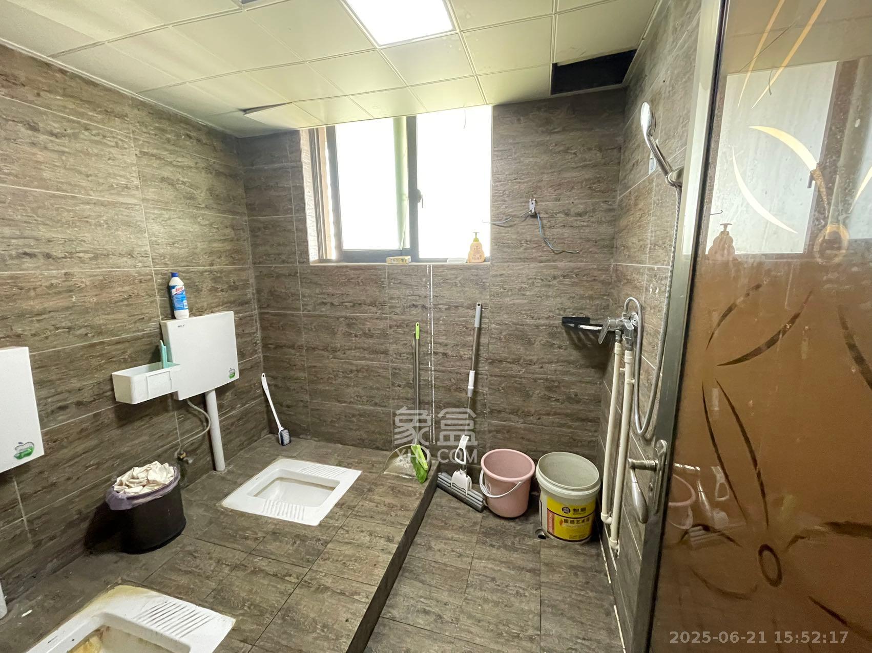 湘江世纪城富湾国际  5室2厅2卫    9500.0元/月室内图