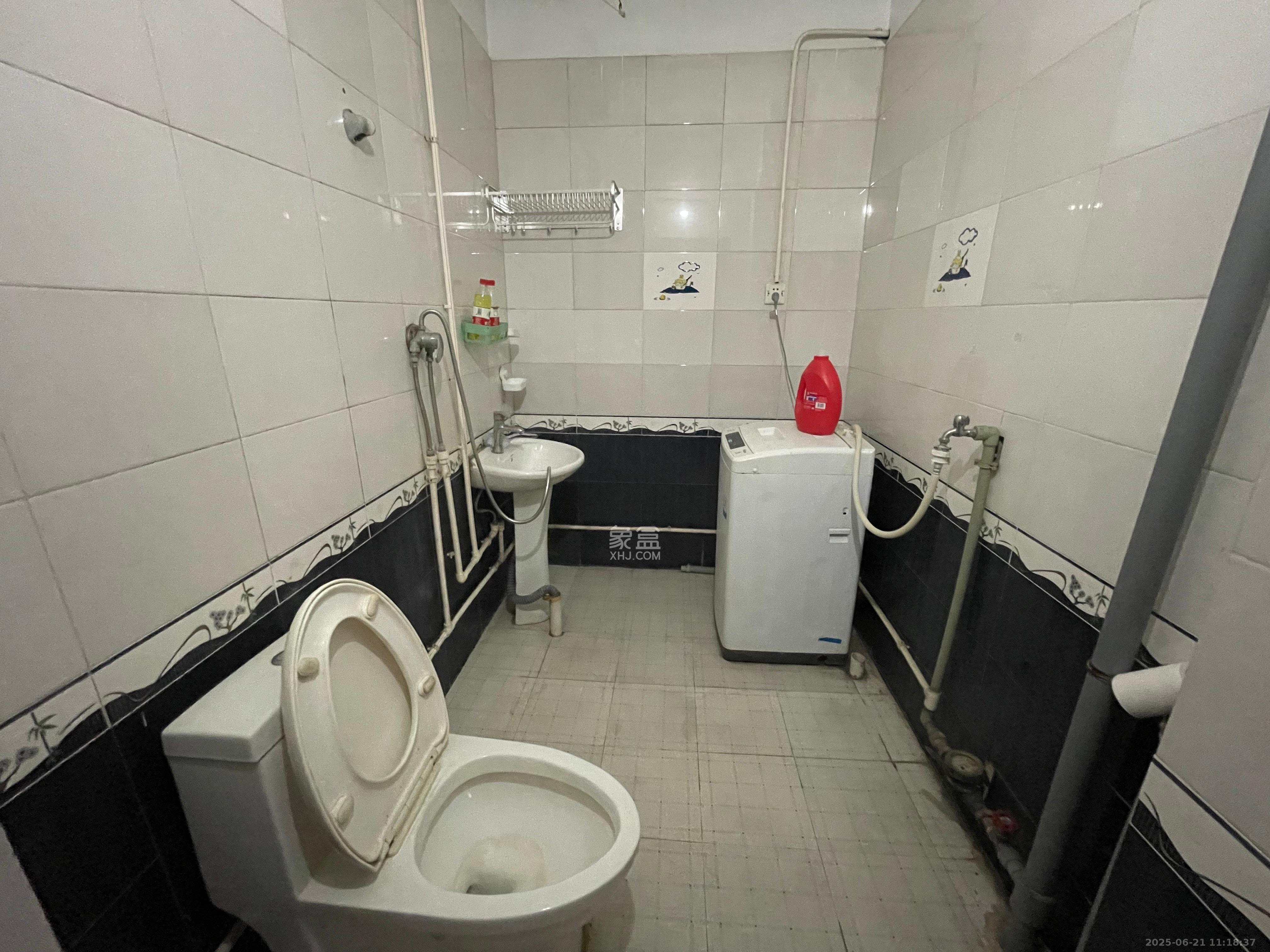 金信阳光在线 4室2厅2卫 1800.0元/月 金信阳光在线 4室2厅2卫 1800.0元/月室内图