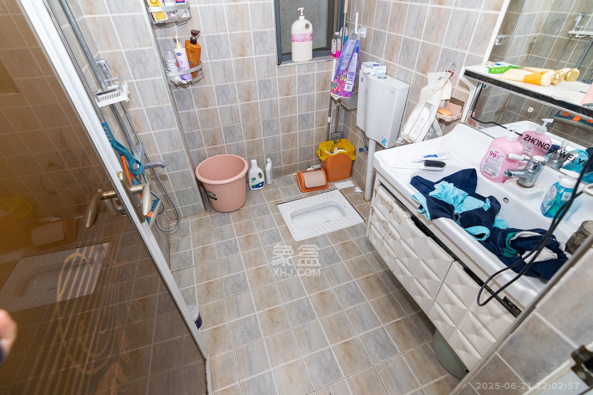 联诚国际城  2室2厅1卫    40.0万 联诚国际城  2室2厅1卫    40.0万卫生间