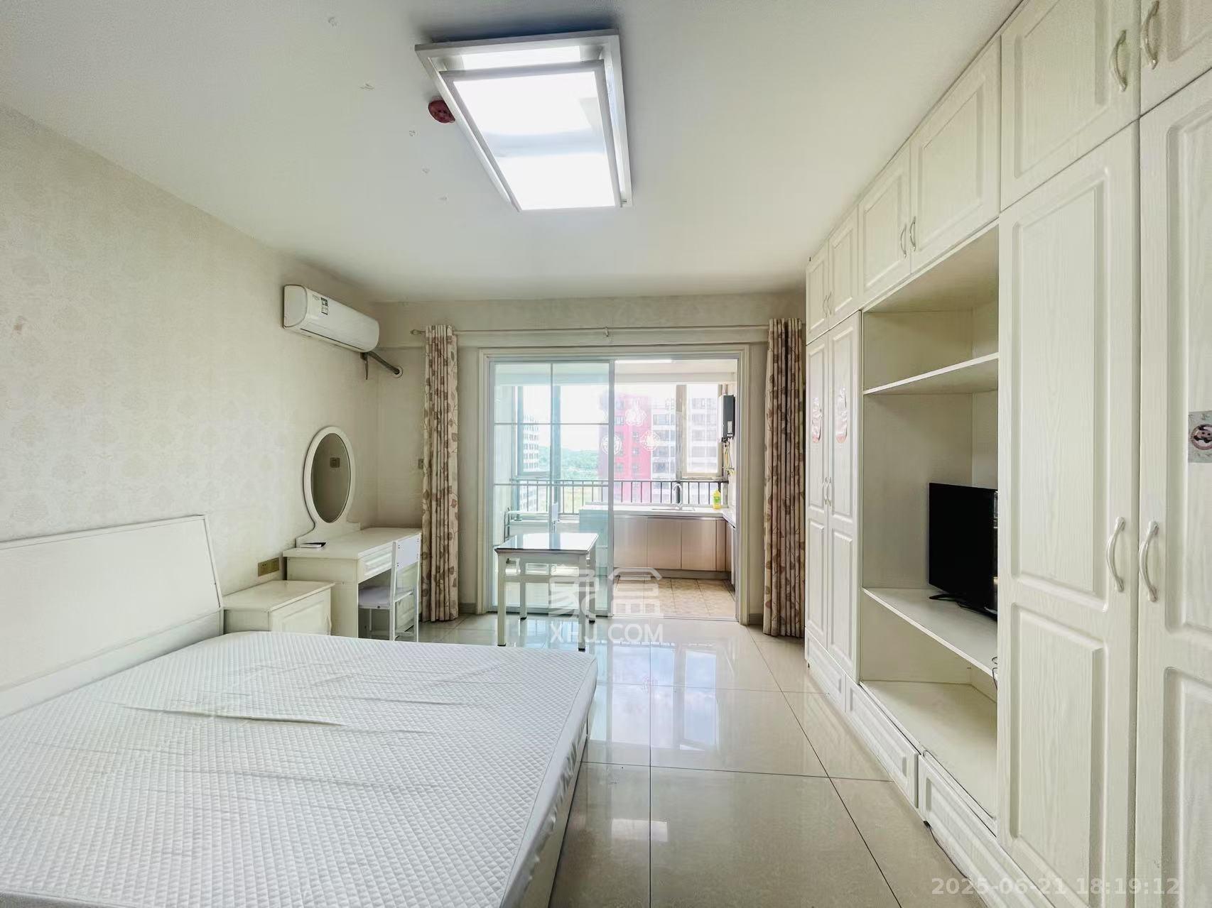 怡海星城  1室1厅1卫    1200.0元/月室内图