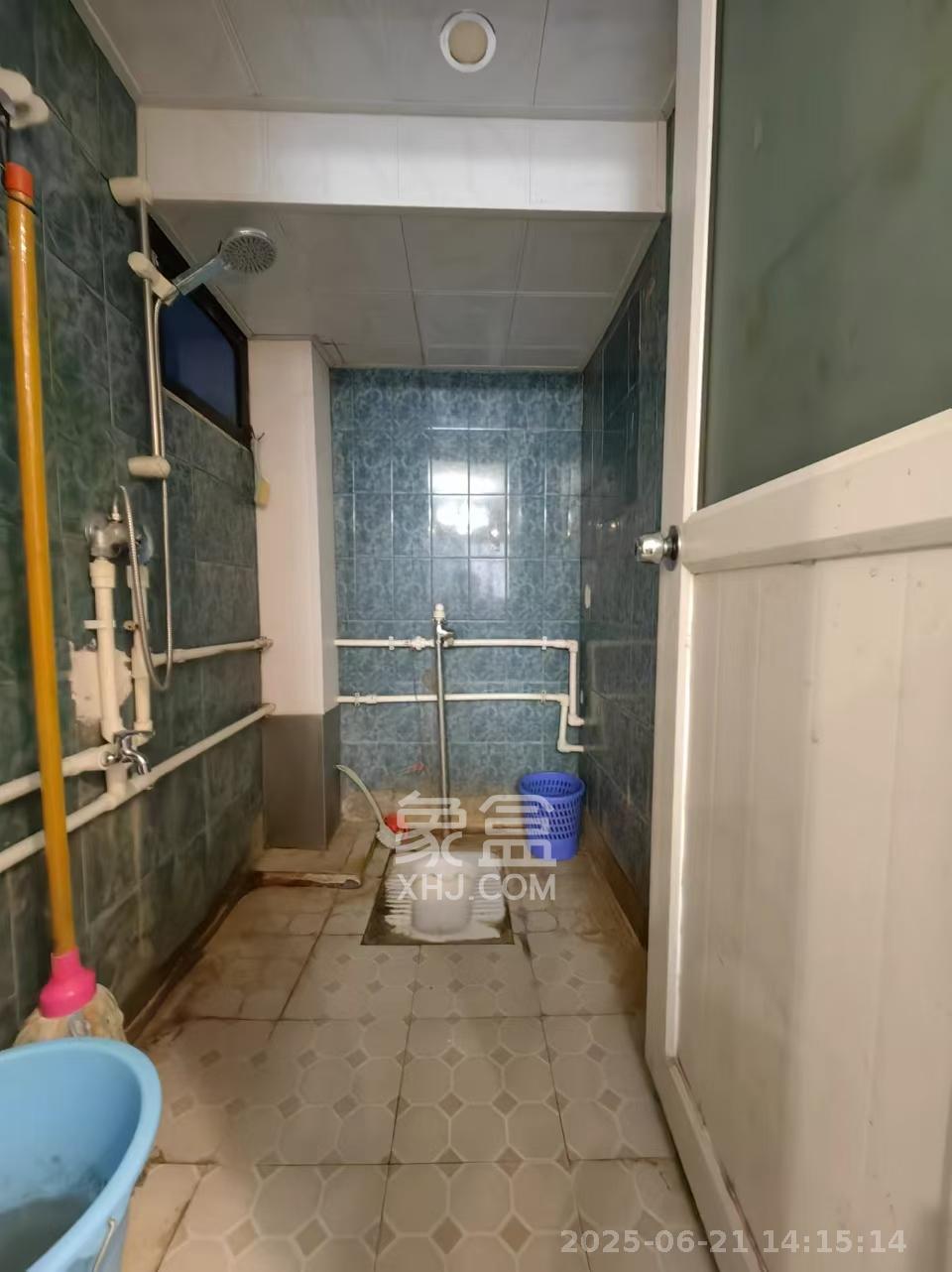 华银小区  3室2厅1卫   2400.00元/月室内图