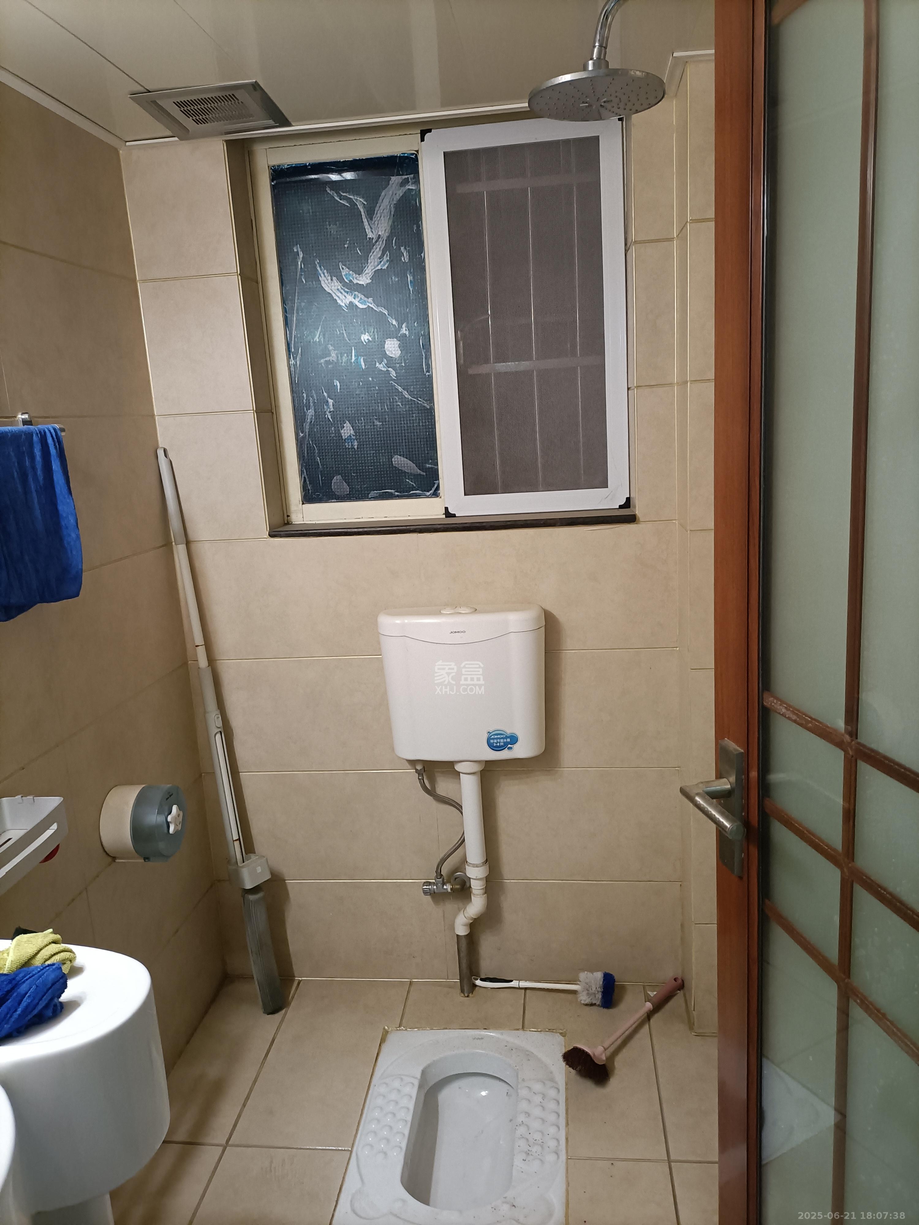 柠檬丽都  3室2厅2卫   2600.00元/月室内图