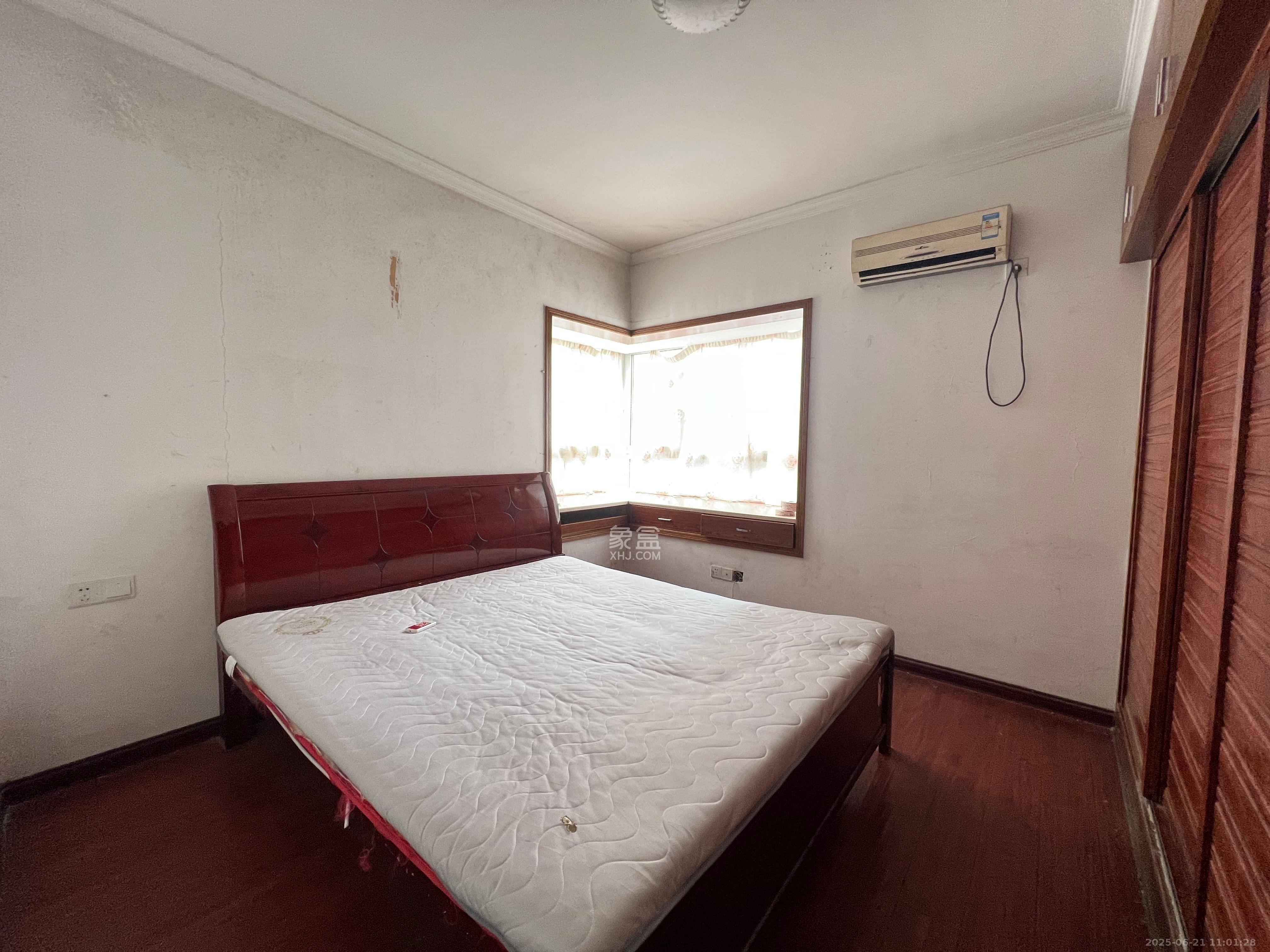 金麓西岸和苑 2室2厅1卫 1800.0元/月 金麓西岸和苑 2室2厅1卫 1800.0元/月室内图