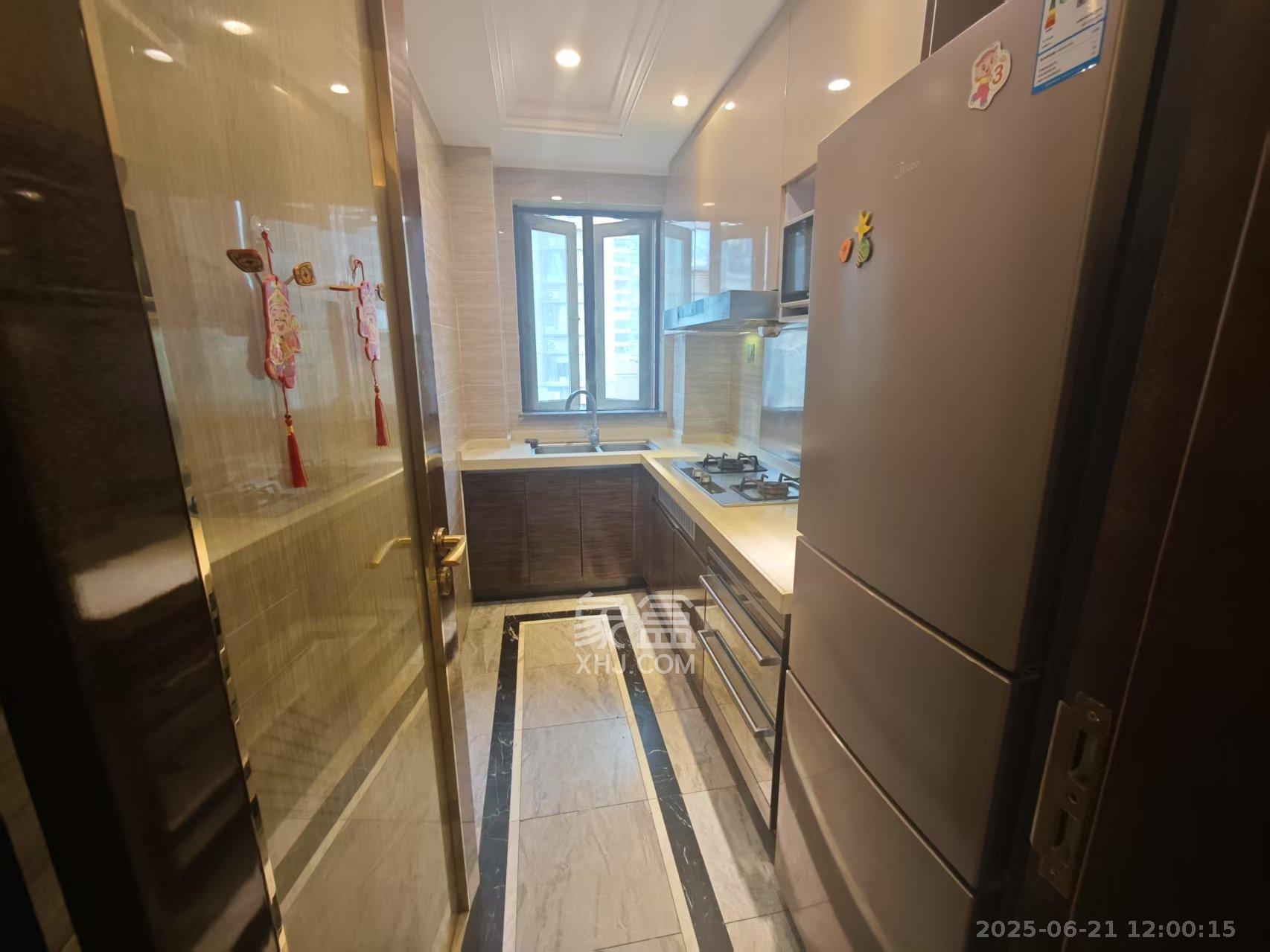 恒大御景天下城一期  3室2厅1卫    2900.0元/月 恒大御景天下城一期  3室2厅1卫    2900.0元/月室内图