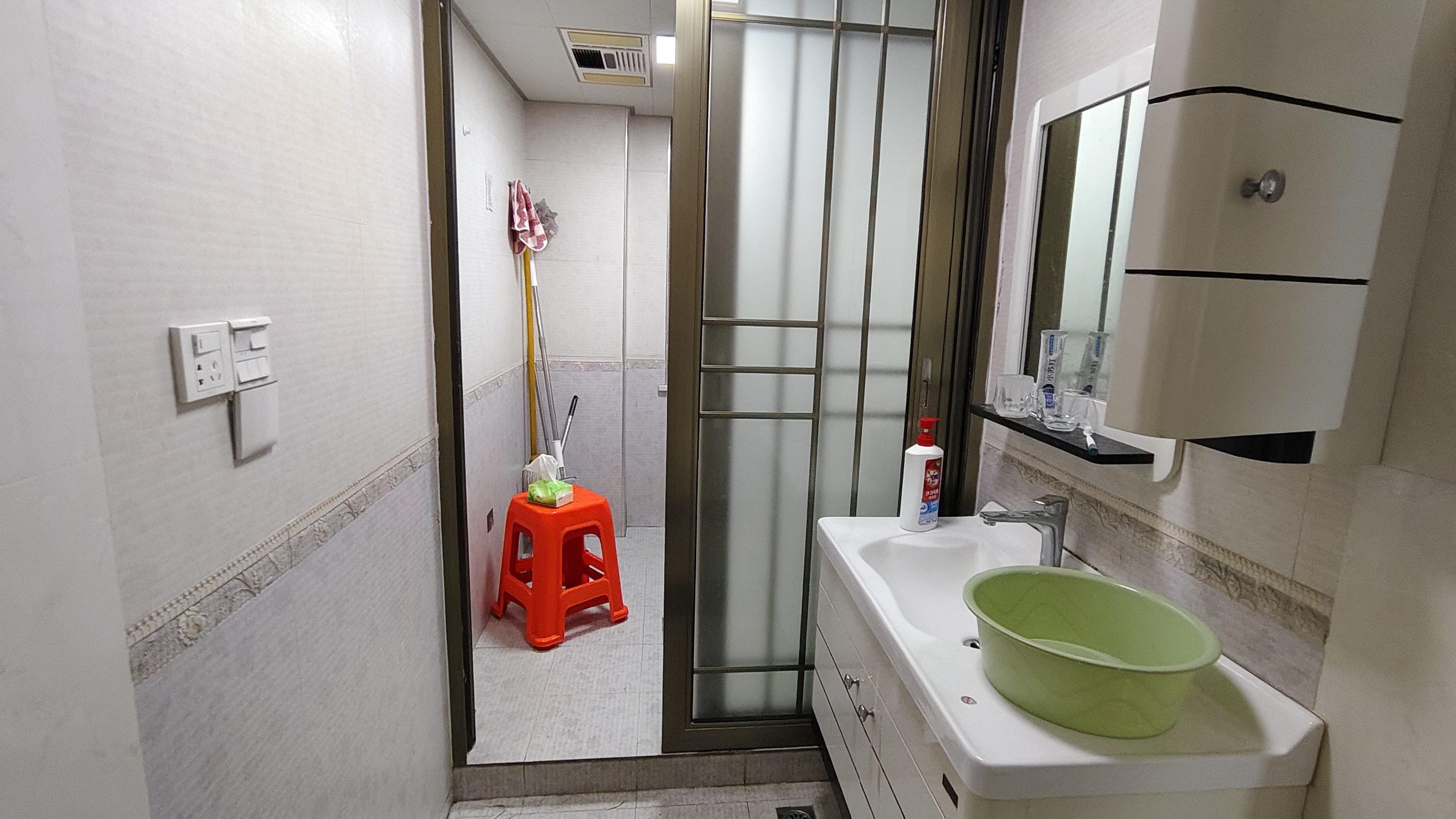 资江明珠  3室2厅2卫   2100.00元/月室内图