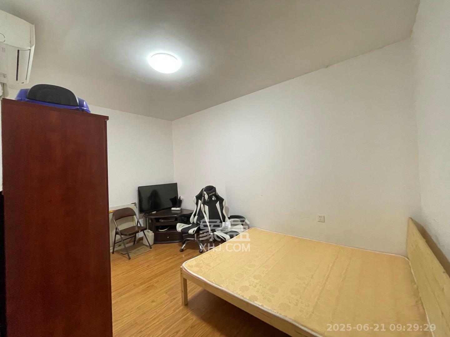 安泰嘉园(湘府邻伴) 2室2厅1卫 2000.0元/月 安泰嘉园(湘府邻伴) 2室2厅1卫 2000.0元/月室内图