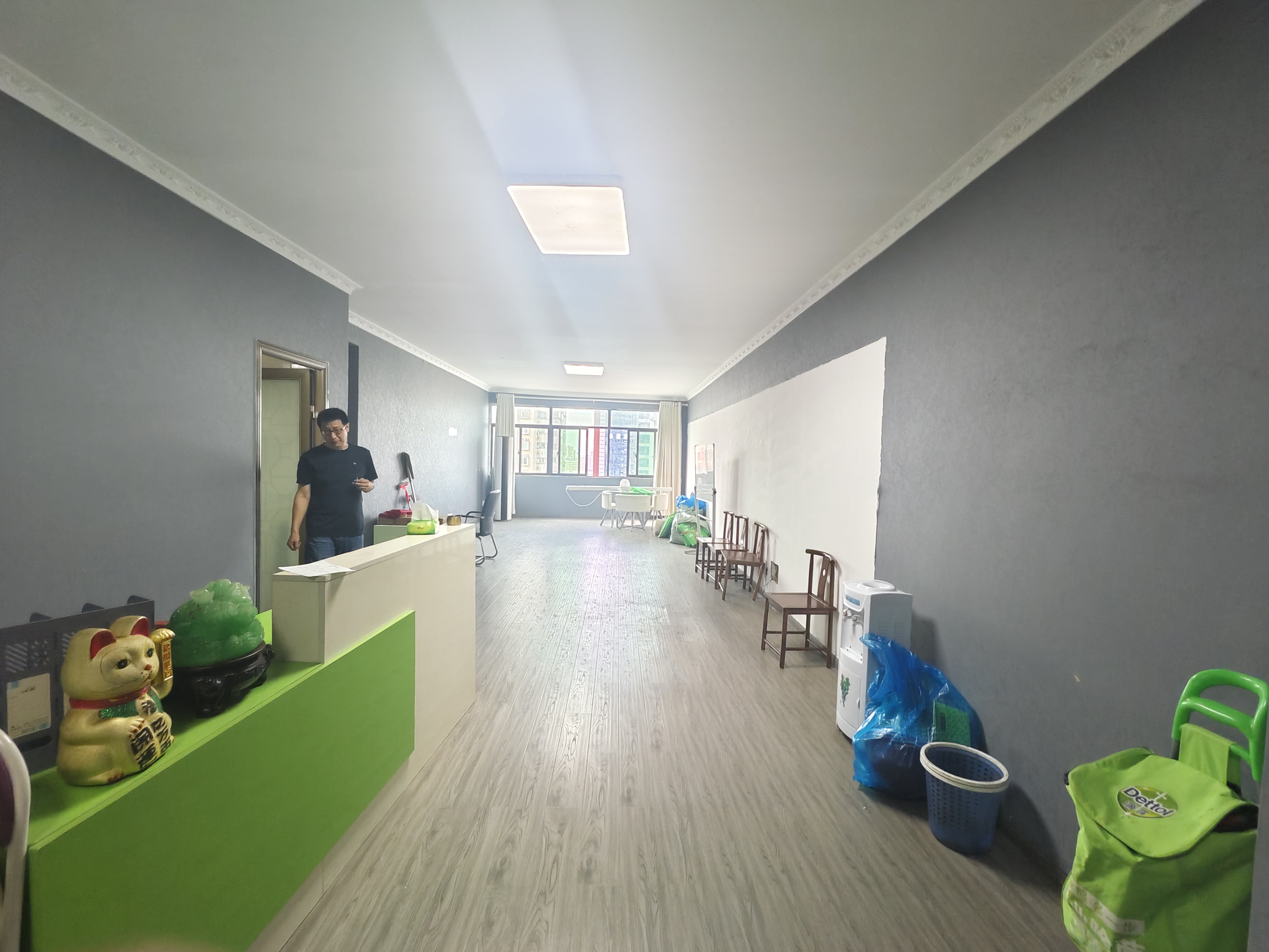 汇景花园  3室2厅2卫   2200.00元/月室内图