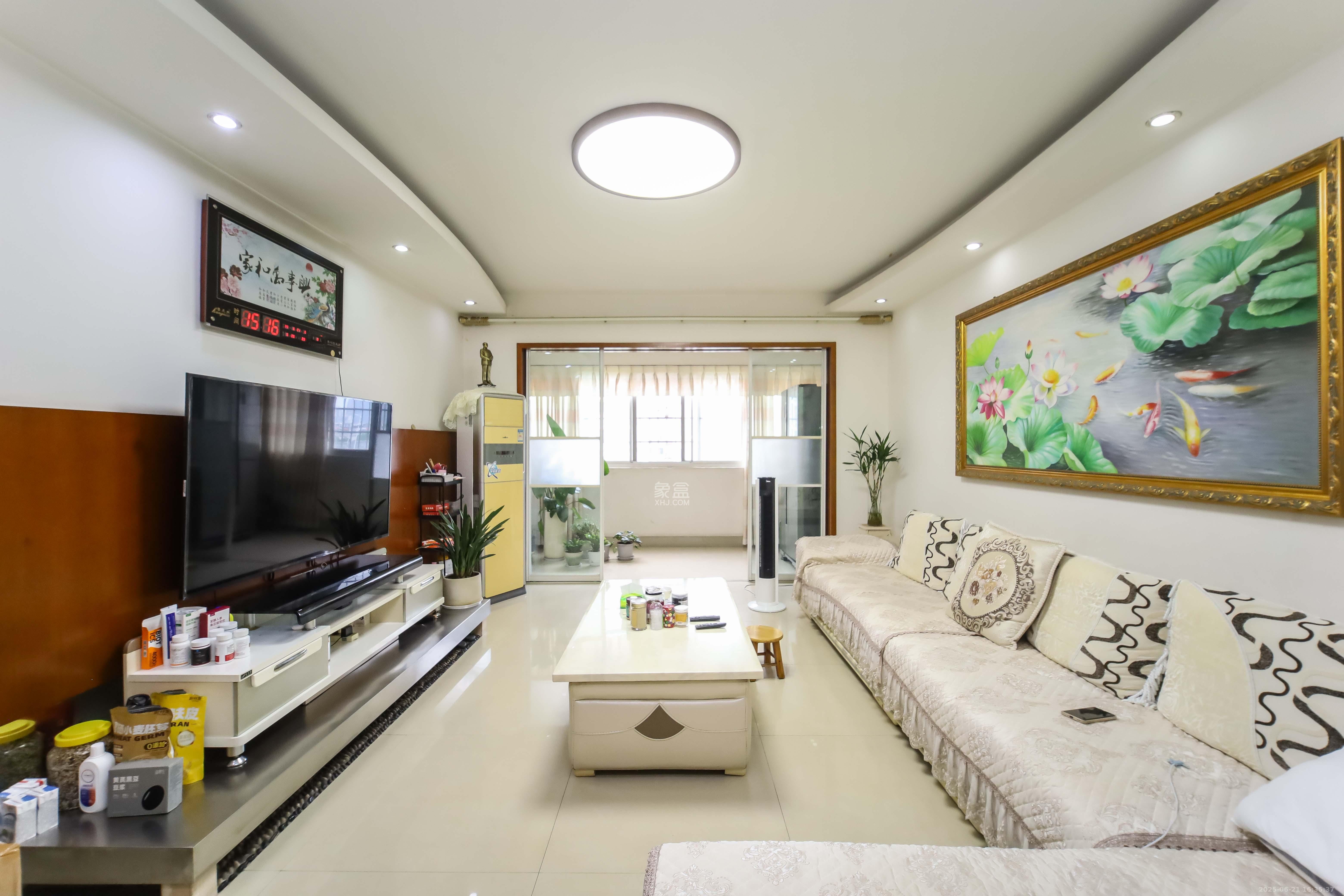 嘉盛逸林园(新合村综合楼) 3室2厅2卫 102.0万 嘉盛逸林园(新合村综合楼) 3室2厅2卫 102.0万客厅