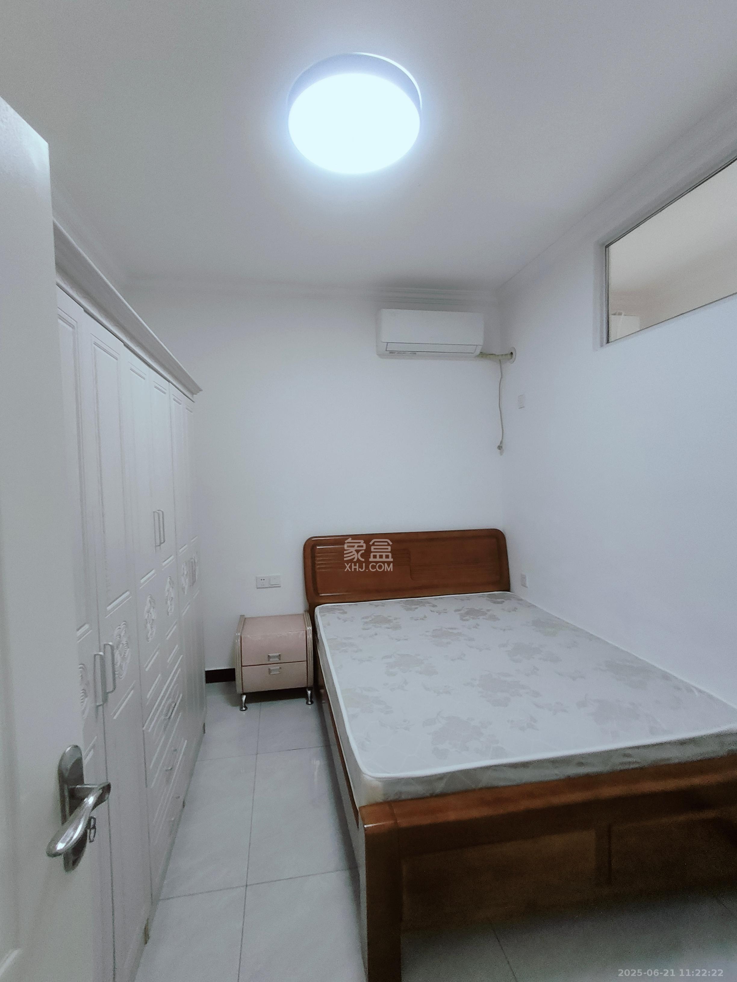 先锋新宇  1室0厅0卫    1400.0元/月室内图