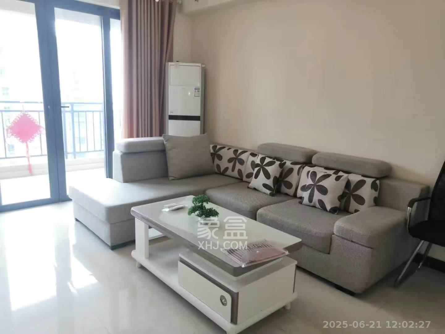 恒大翡翠华庭 3室2厅2卫 1800.0元/月 恒大翡翠华庭 3室2厅2卫 1800.0元/月室内图