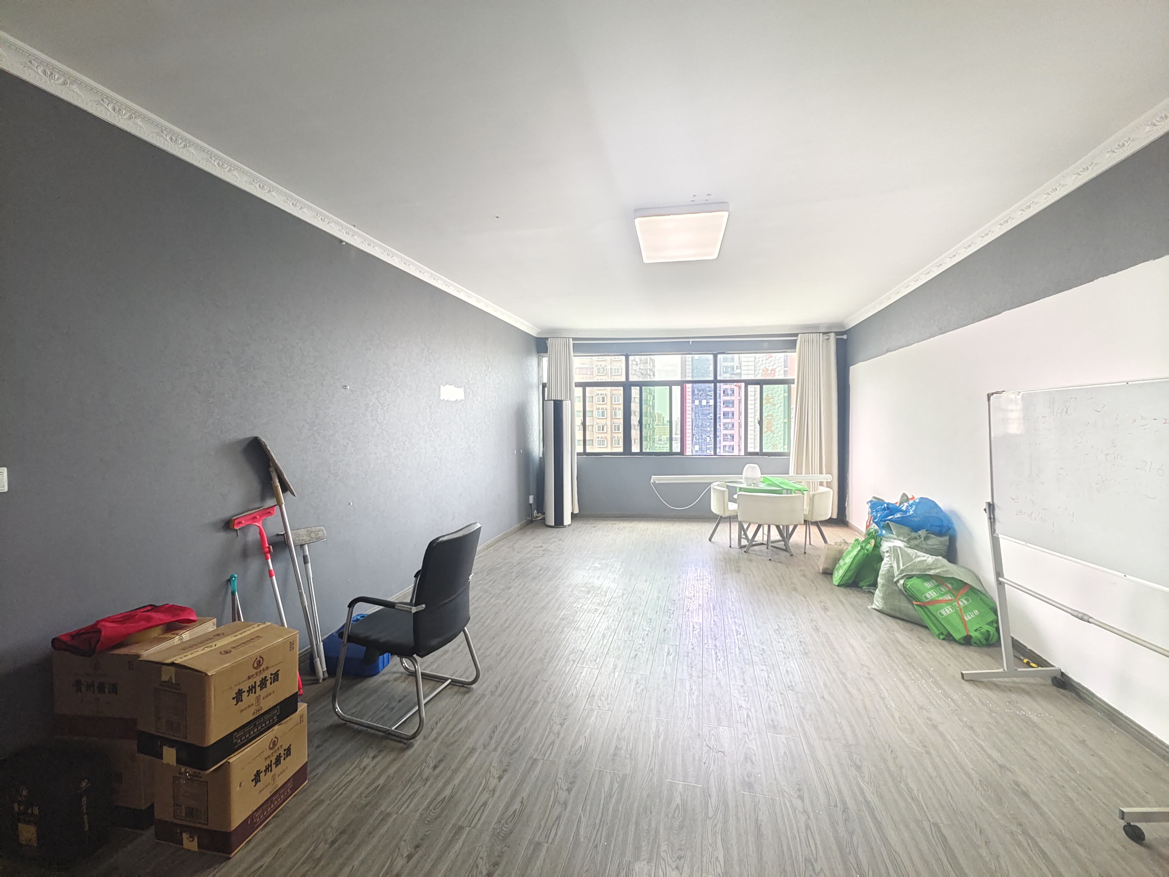 汇景花园  3室2厅2卫   2200.00元/月室内图