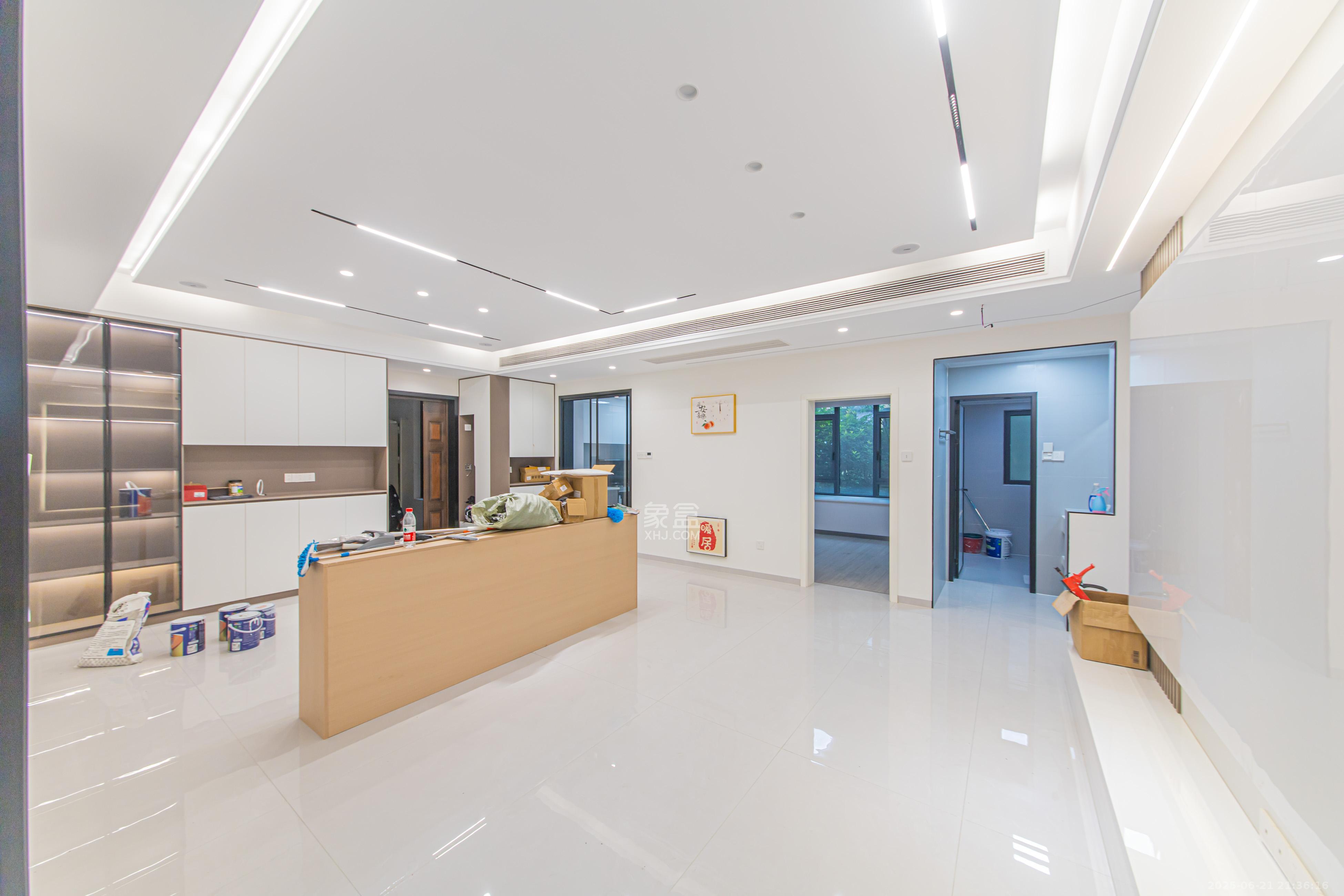 北辰中央公园E区 4室2厅2卫 155.0万 北辰中央公园E区 4室2厅2卫 155.0万客厅