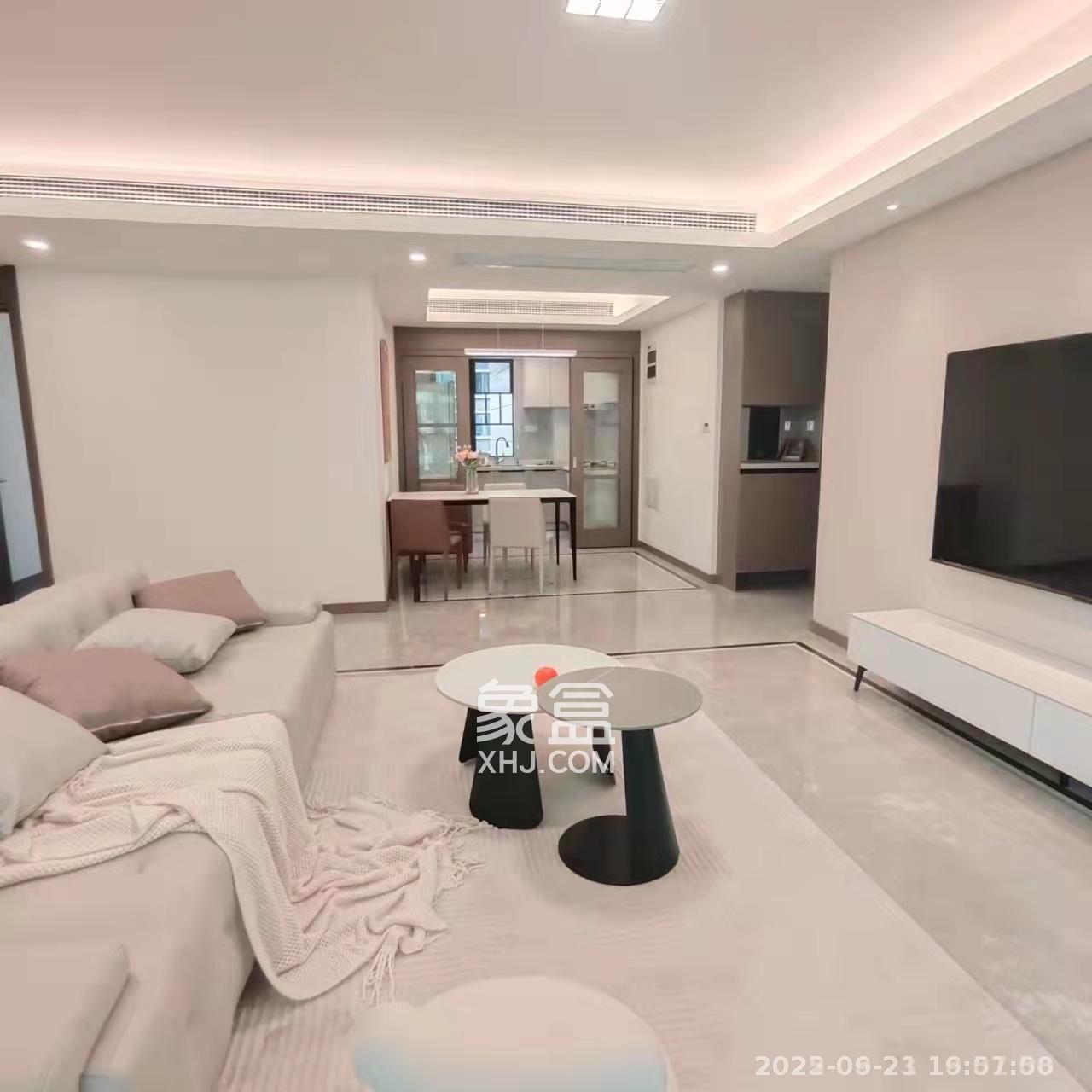 龙湖铂金中心（龙湖春江郦城）  3室2厅1卫    5200.0元/月